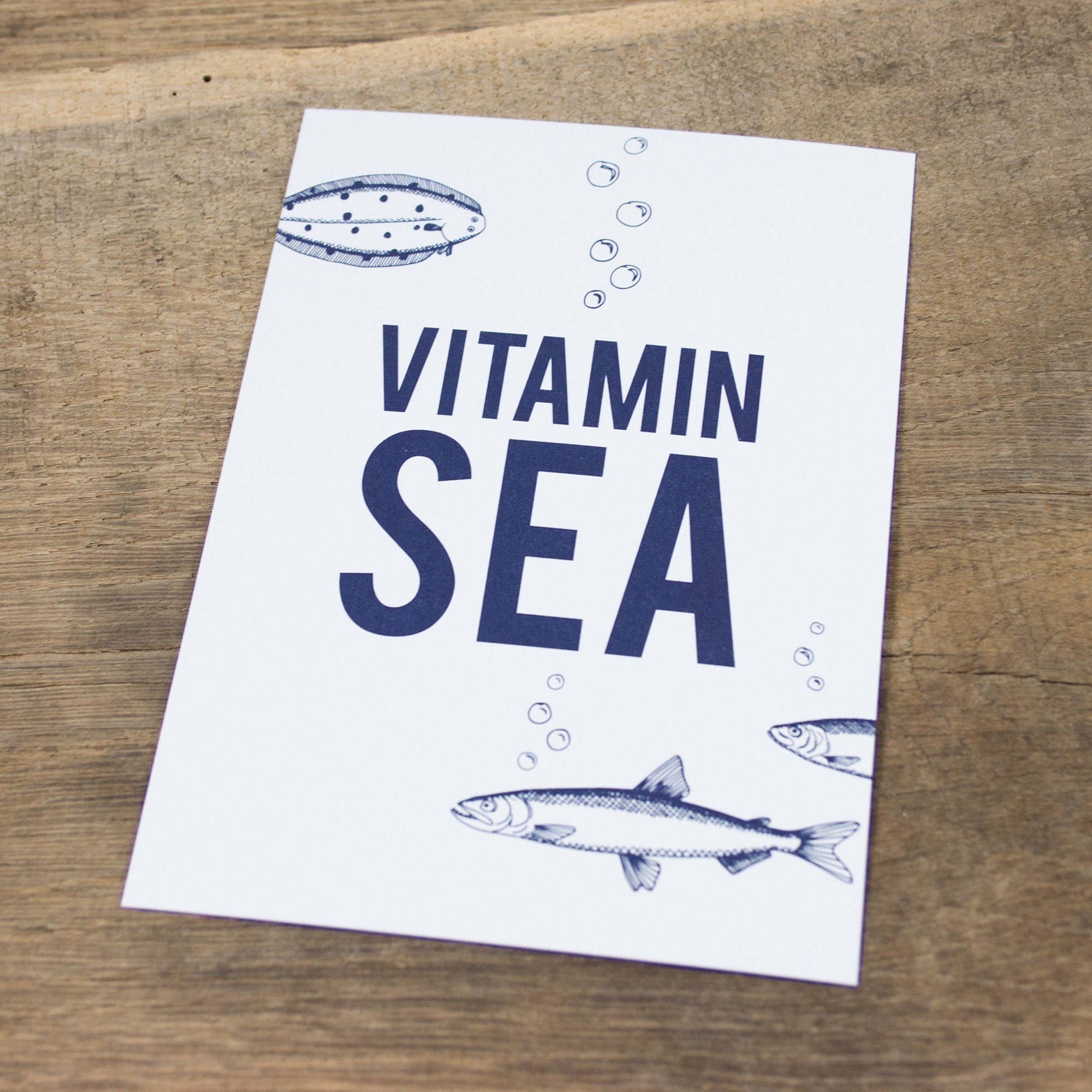 Bow & Hummingbird Postkarte Postkarte Vitamin Sea, 100 % Recyclingpapier