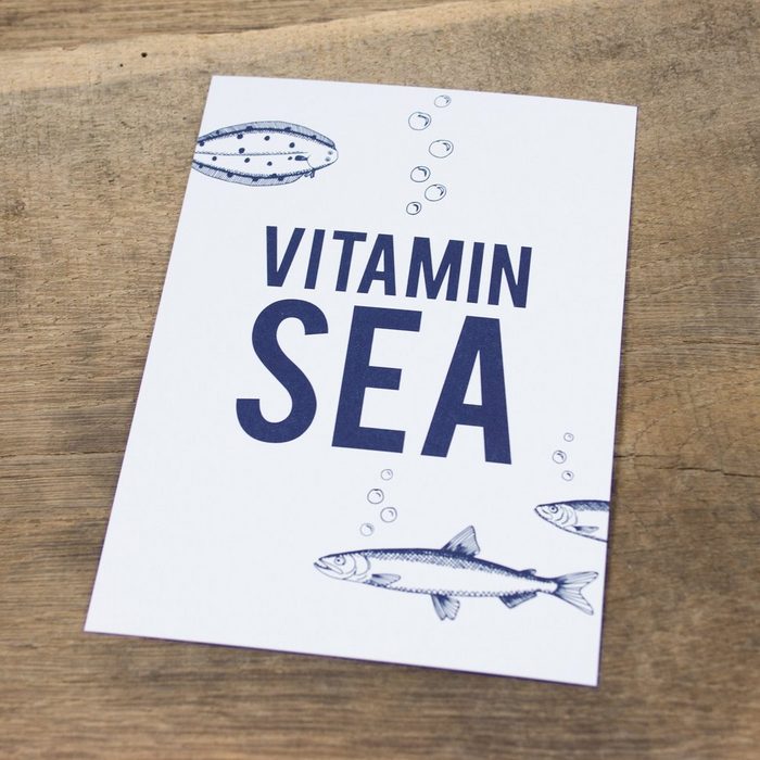 Bow & Hummingbird Postkarte Postkarte Vitamin Sea 100 % Recyclingpapier