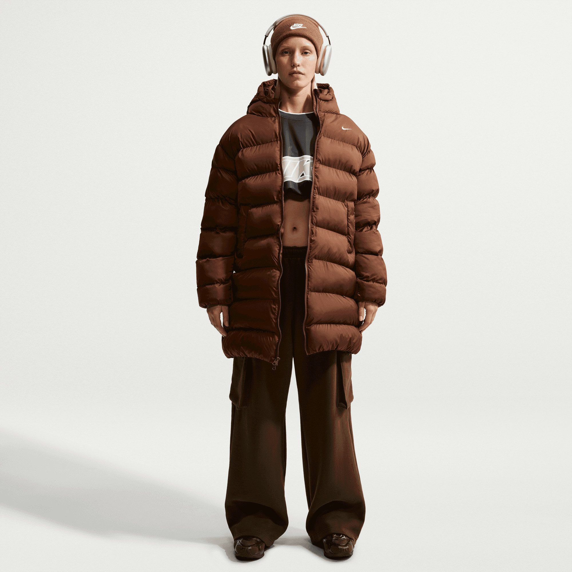 Nike Sportswear Winterjacke W NK TF SYN CLSSC PARKA wasserabweisend, windabweisend, mit Reißverschluss, wärmeisolierend