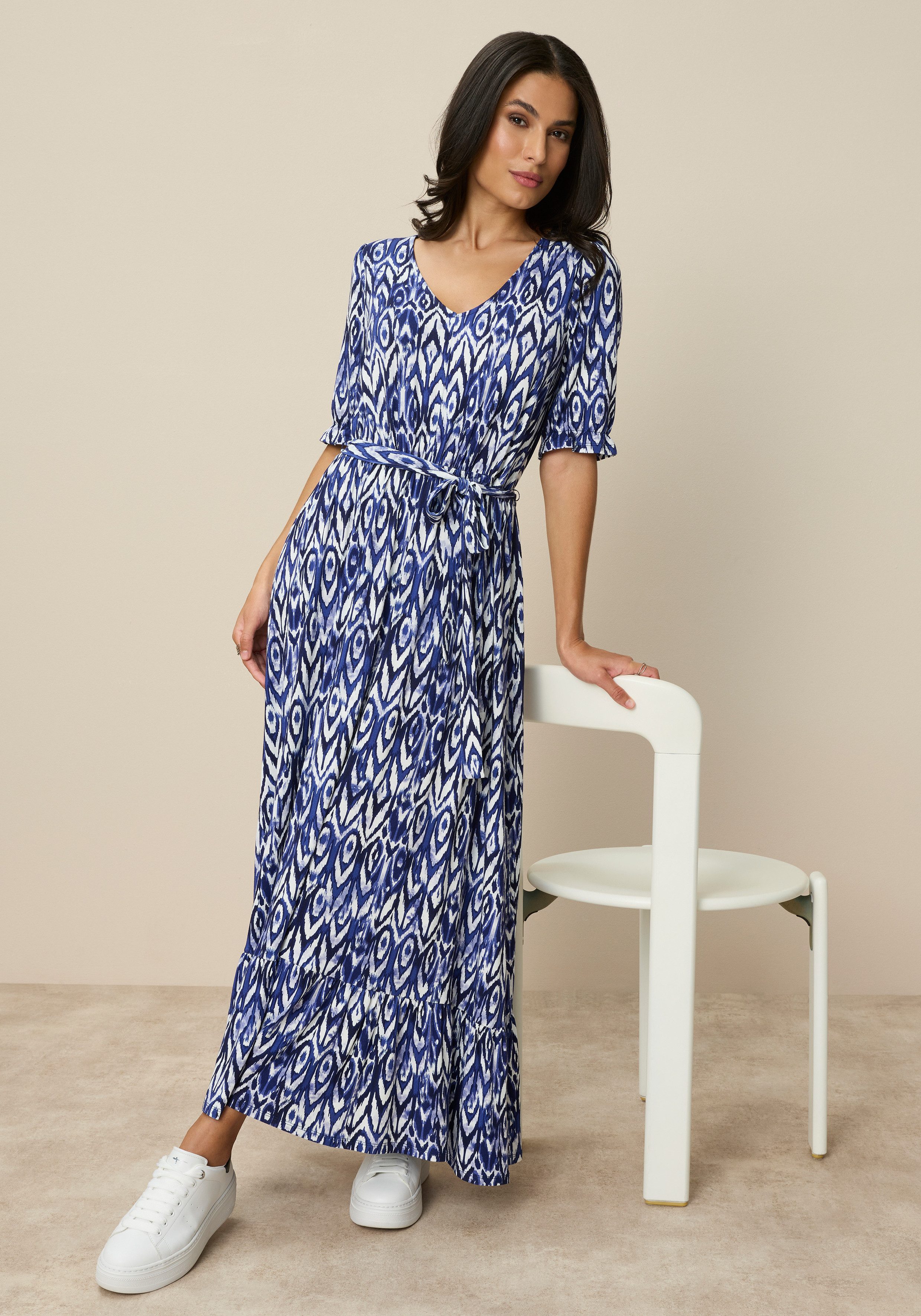 Tamaris Jerseykleid mit verspielten Ärmeln, figurumspielende Passform