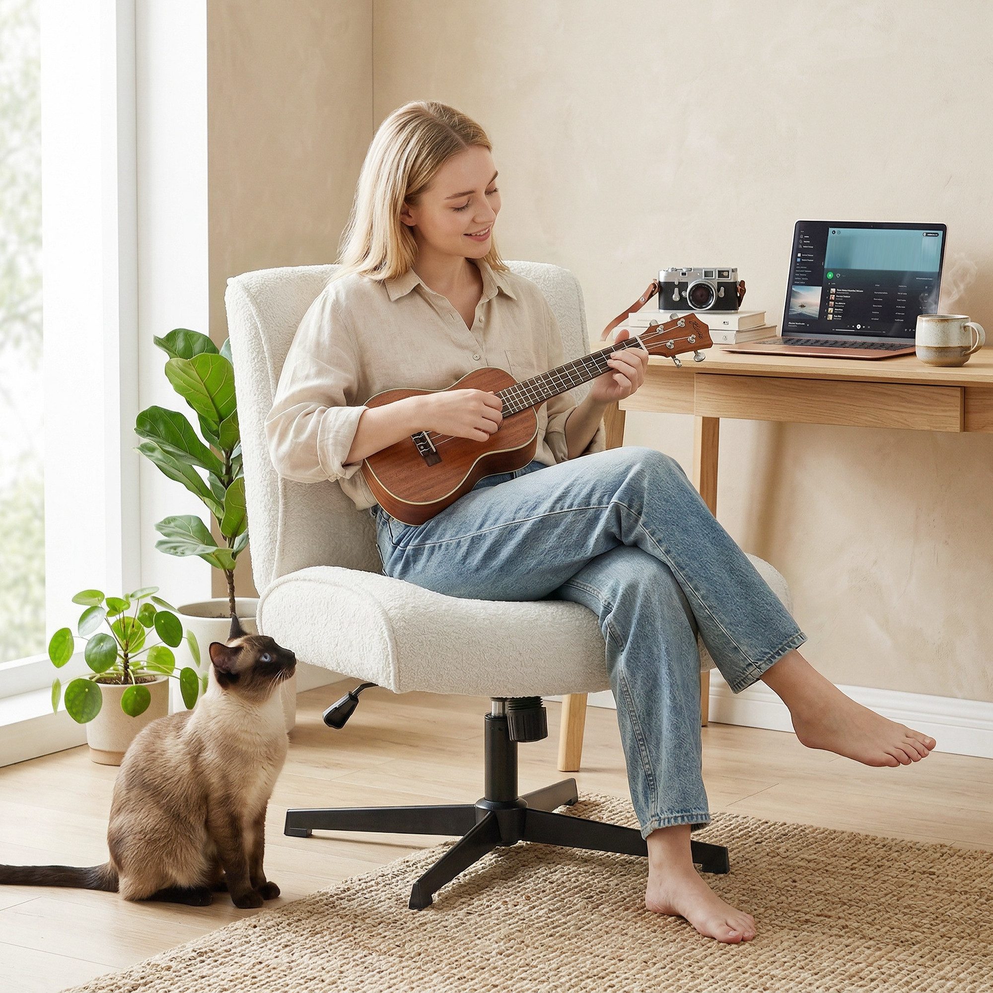 HOMCOM Relaxsessel Schneidersitz mit Samtoptik, Bürostuhl Ohne Armlehnen, cremeweiß (Loungesessel, 1-St., Sessel), 360° Drehung, höhenverstellbar, breite Sitzfläche