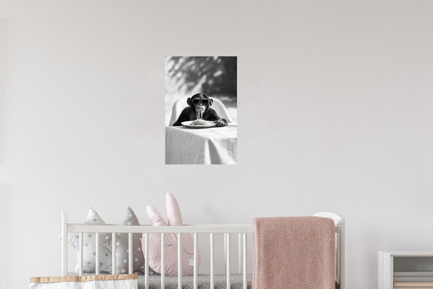 MuchoWow Wandsticker Affe - Spaghetti - Sonnenbrille - Schwarz und weiß - Cool - Tier (1 St), Wandaufkleber, Selbstklebend, Wohnzimmer, 20x30 cm
