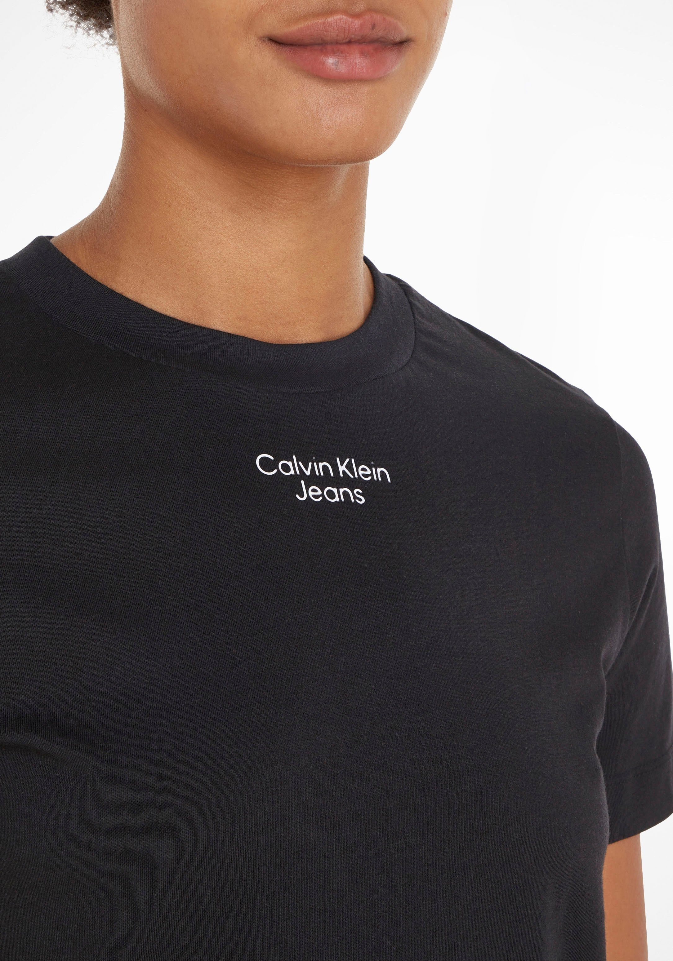 LOGO mit Ck Jeans Calvin Klein Jeans Black Klein MODERN T-Shirt TEE Calvin Logodruck dezentem STRAIGHT STACKED
