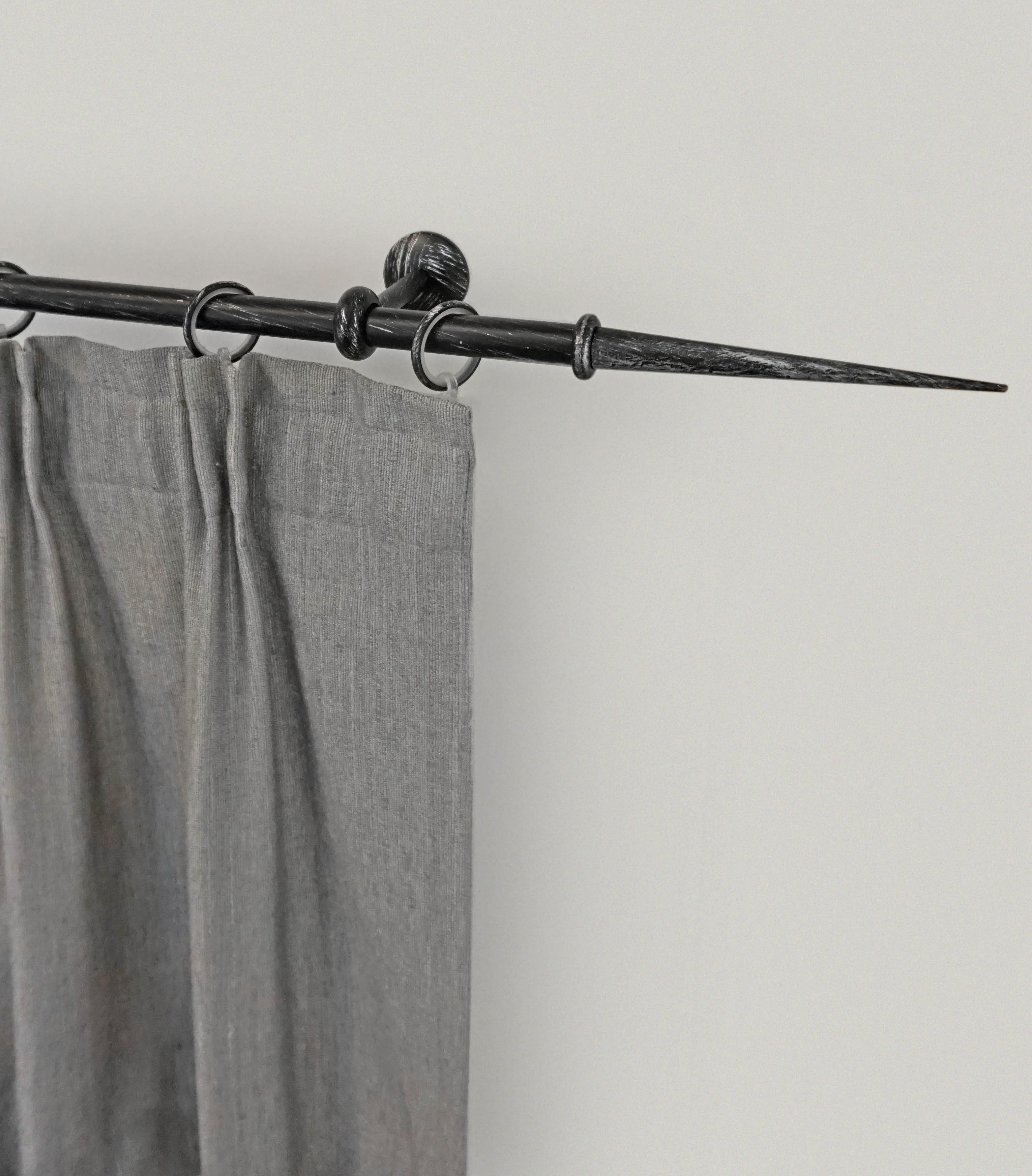 GARESA Gardinenstange ESPERANCA, Ø 16 mm, 1-läufig, Wunschmaßlänge, verschraubt, Metall, rustikale Vorhanggarnitur, verlängerbar, Endknopf Spitze, m. Ringe