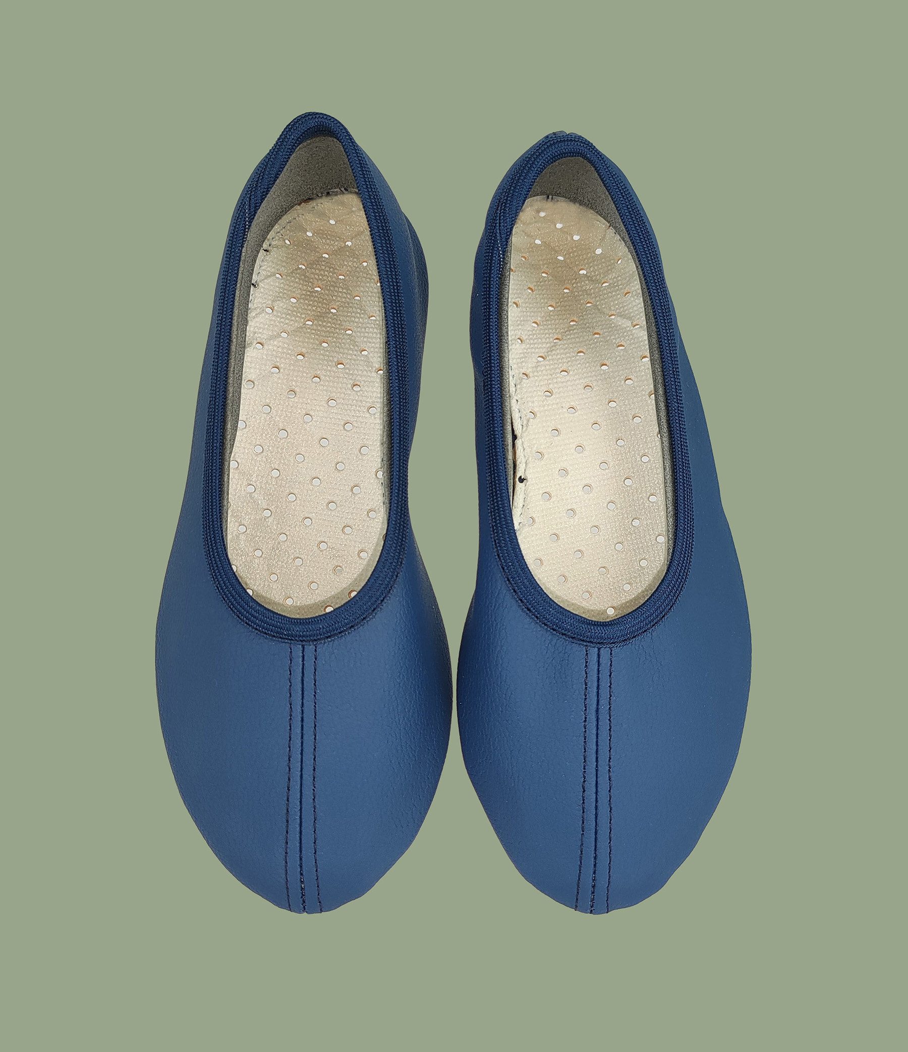 Beck Schläppchen Chance aus veganem Leder, perforierte Gummisohle Gymnastikschuh Sehr robust - perforierte Laufsohle