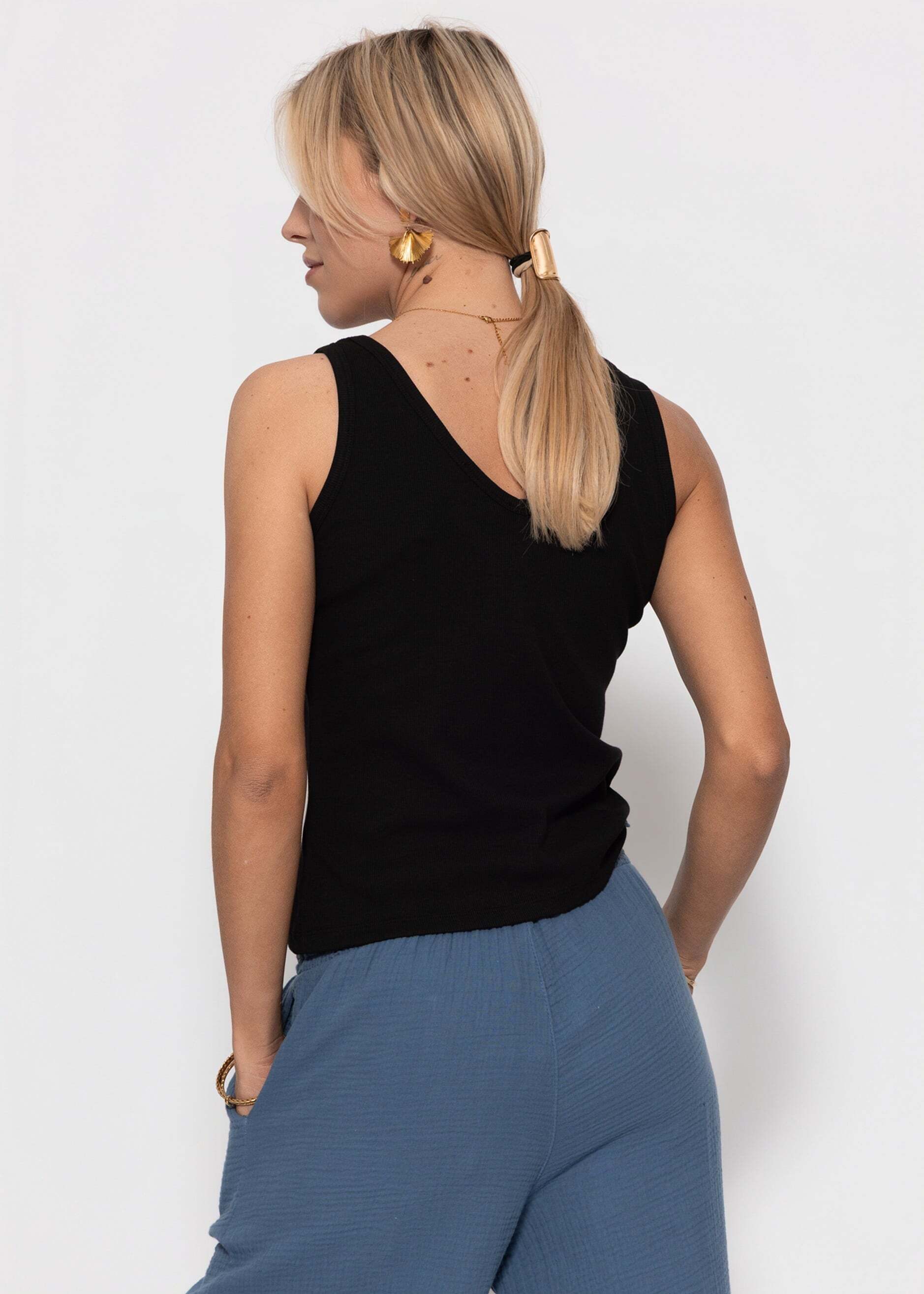 SASSYCLASSY Tanktop Geripptes Tank Top mit V-Ausschnitt Damen Ärmelloses Top aus Baumwoll/Viskose in schmaler Passform – Bild 5 von 5