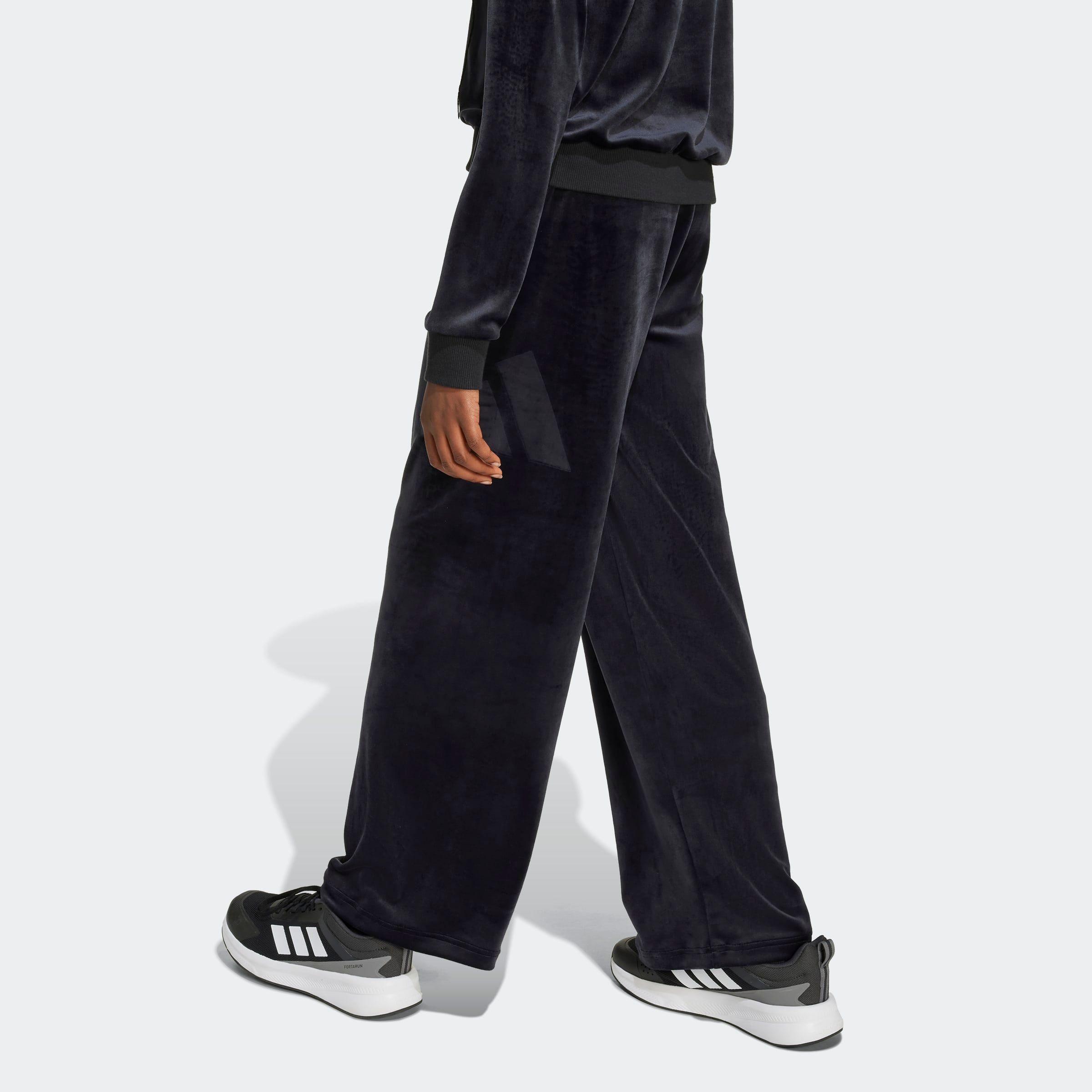 adidas Sportswear Sporthose SEASONAL ESSENTIALS HOLIDAY PACK WIDE LEG weite Passform, für Kinder, aus Polyester und Elasthan
