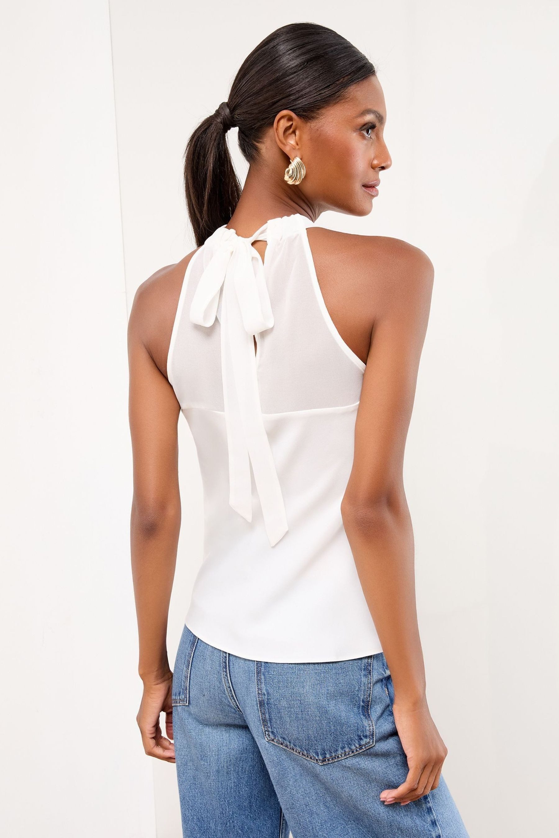 LIPSY Trägertop Lipsy Neckholder-Top aus Satin/Chiffon, Regular (1-tlg) günstig online kaufen