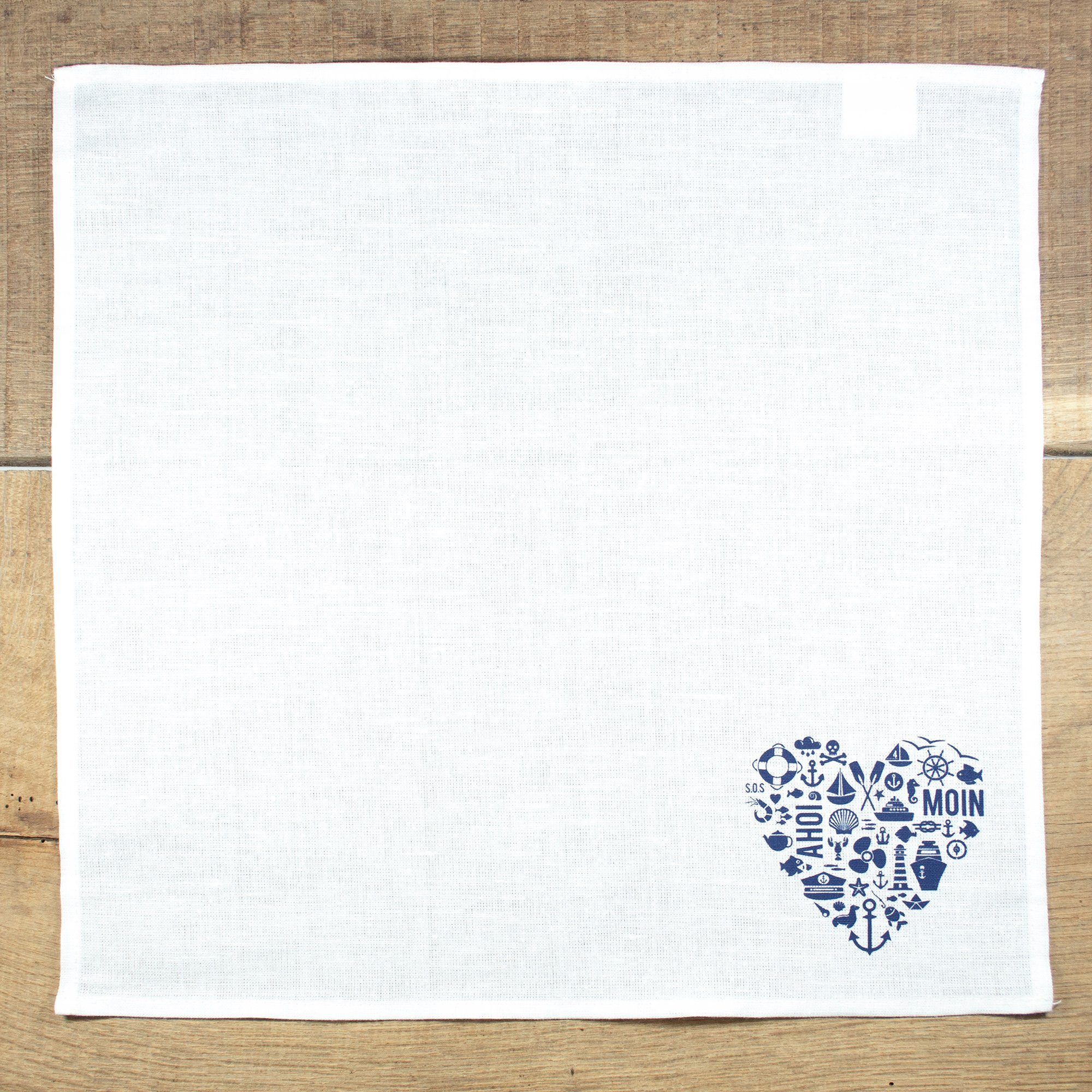 Bow & Hummingbird Stoffserviette maritime Halbleinen-Serviette Herz "Nordisch by Heart", Hochwertig im Siebdruck bedruckt