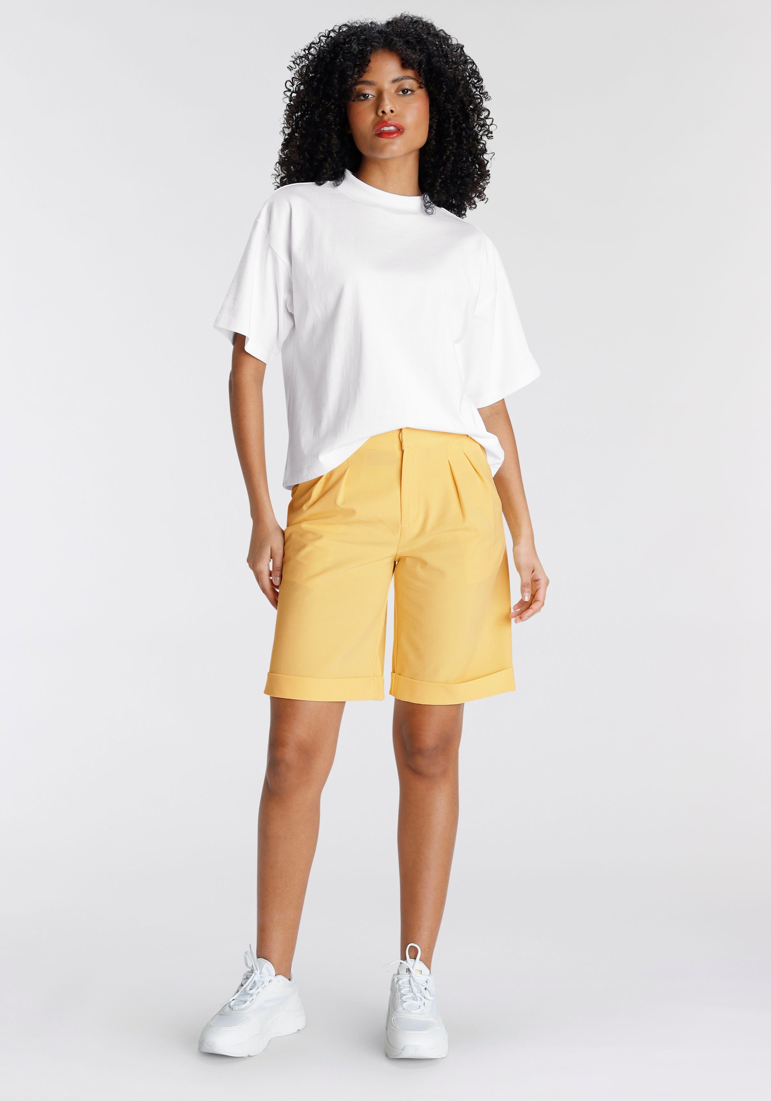 AJC Oversize-Shirt weiß mit Rippen-Rundhalsausschnitt breitem modisch