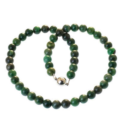 Bella Carina Perlenkette Kette mit Jade dundelgrün 8 mm