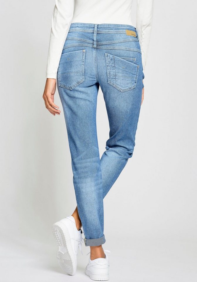 GANG Relax-fit-Jeans 94Amelie, 5-Pocket Style mit Reißverschluss und Knopf