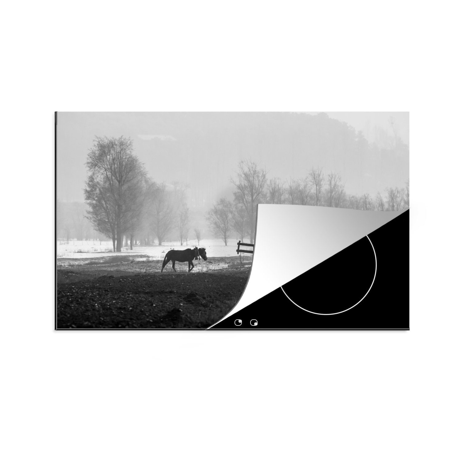 MuchoWow Herdblende-/Abdeckplatte Pferd - Bauernhof - Schnee, Vinyl, (1 tlg), 81x52 cm, Induktionskochfeld Schutz für die küche, Ceranfeldabdeckung