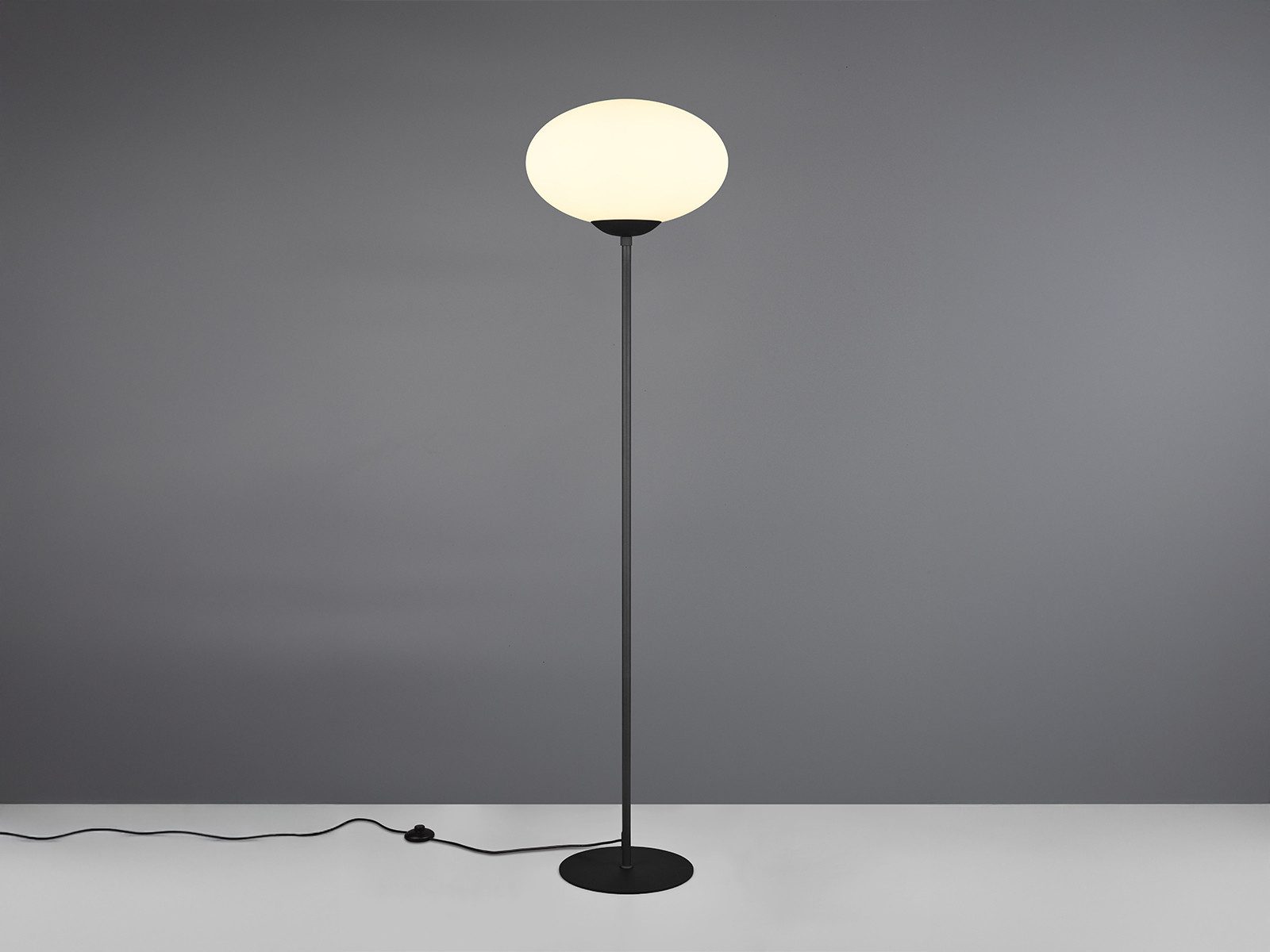 TRIO Leuchten LED Stehlampe, Dimmfunktion, LED wechselbar, Warmweiß, Design-klassiker Lampe für Zimmer-ecke stehend mit Glas-kugel H: 150cm