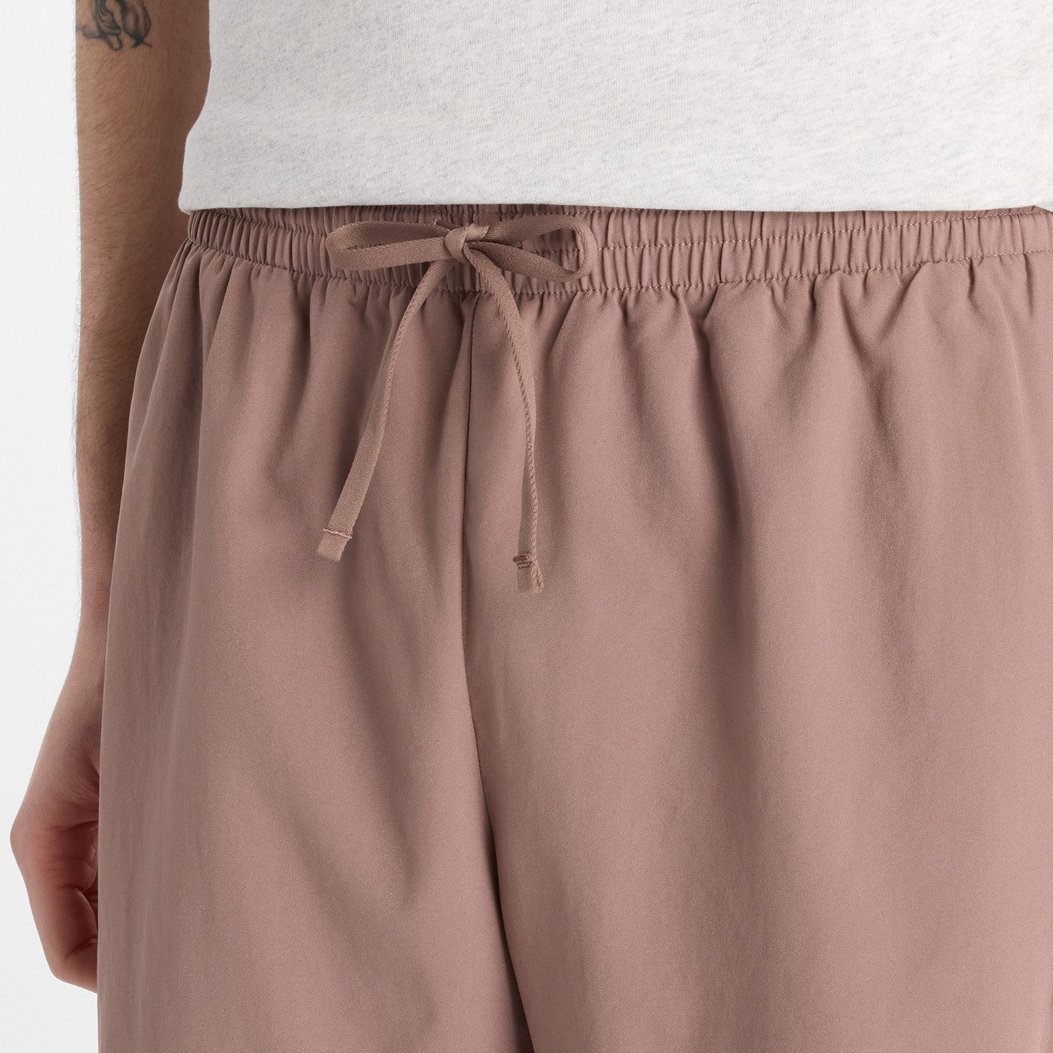 New Balance Laufshorts SPORT ESSENTIAL SHORT 7 mit atmungsaktivem Innenslip