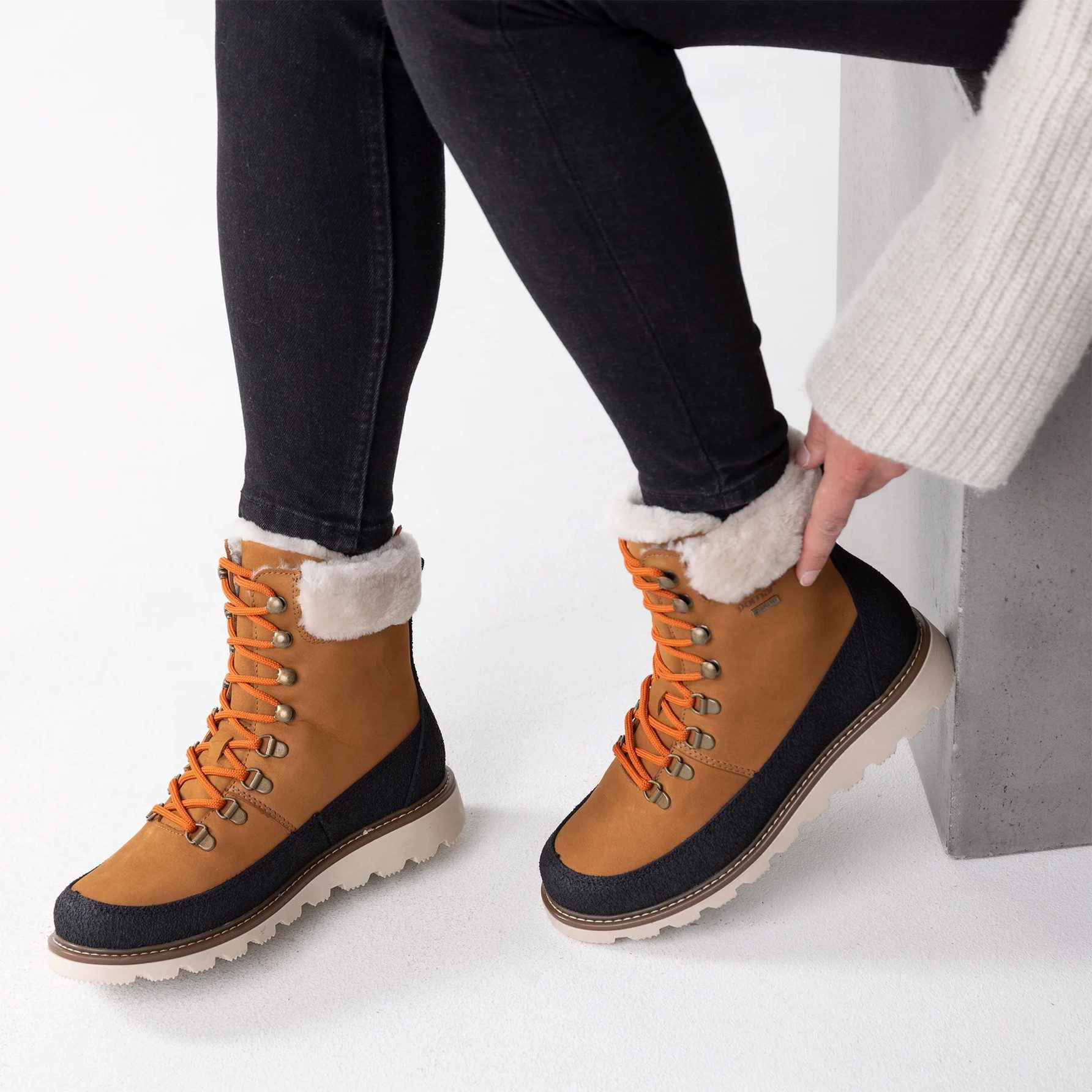 Pomar PÄIVI GTX (Nubukleder, wasserdicht, Lammfell gefüttert) tan braun Winterstiefel