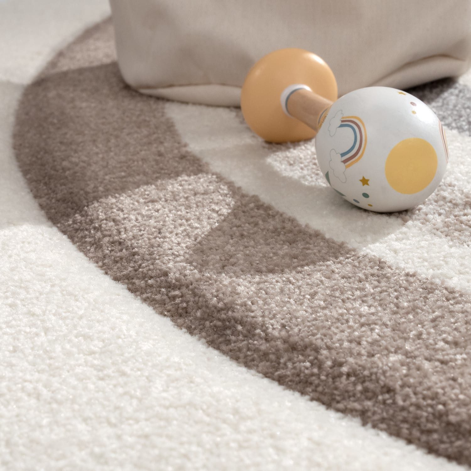 KADIMA DESIGN Kinderteppich Regenbogen mit Herz günstig online kaufen