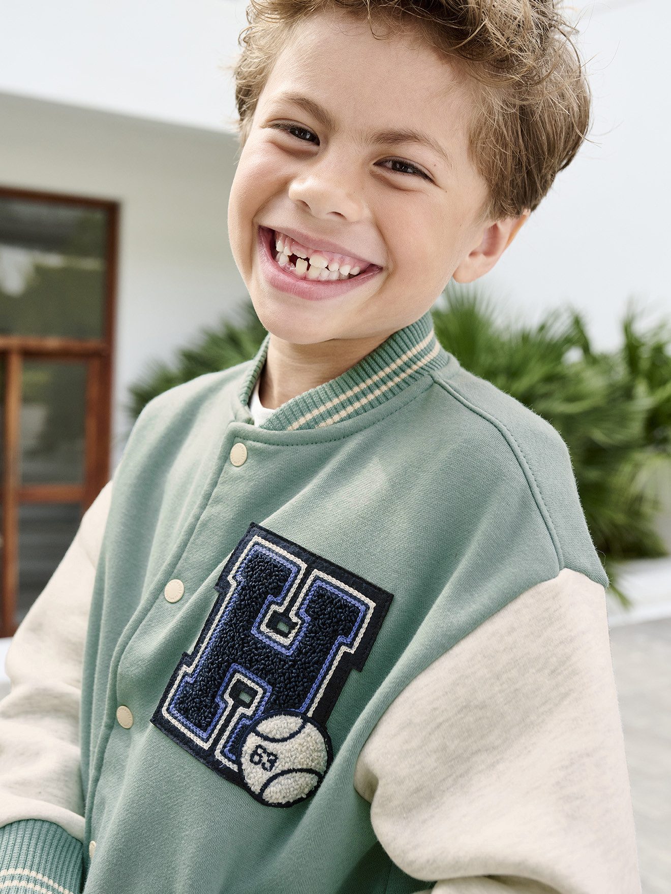vertbaudet Fleecepullover College-Sweatjacke mit Aufnäher Jungen