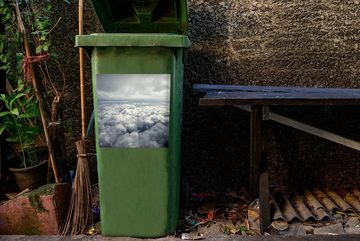 MuchoWow Wandsticker Luftaufnahme von vielen und großen Wolken (1 St), Mülleimer-aufkleber, Mülltonne, Sticker, Container, Abfalbehälter