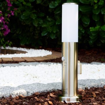 hofstein Außen-Stehlampe »Zogno« Außenlampe mit Bewegungsmelder u. Steckdose, ohne Leuchtmittel, Edelstahl und Kunststoff-Scheiben, Gartenlampe mit E27, IP44