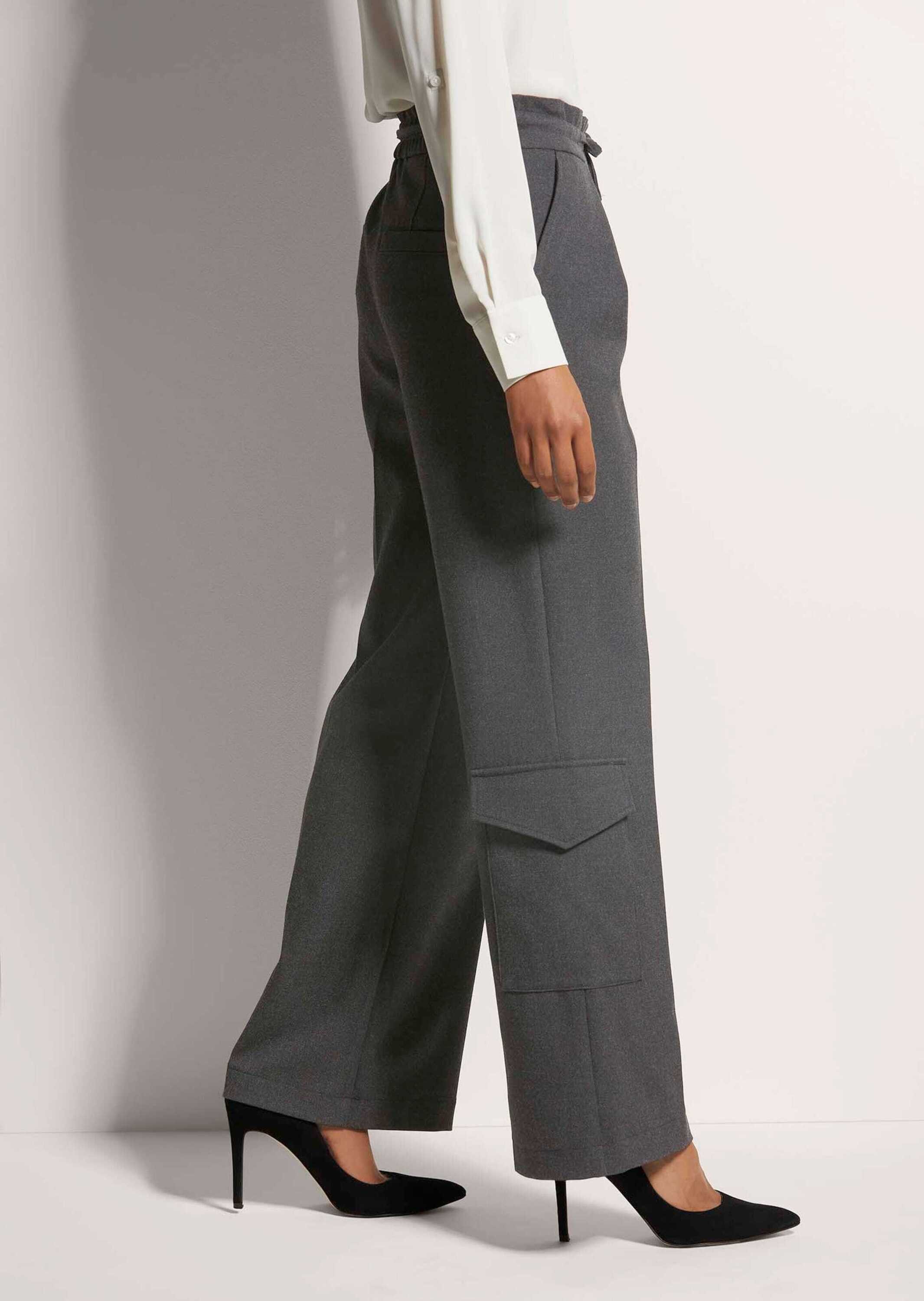MADELEINE Cargohose Schlupfhose mit ausgestelltem Bein Uni-Design, ohne Kragen, Verschlusslos für unkomplizierten Look