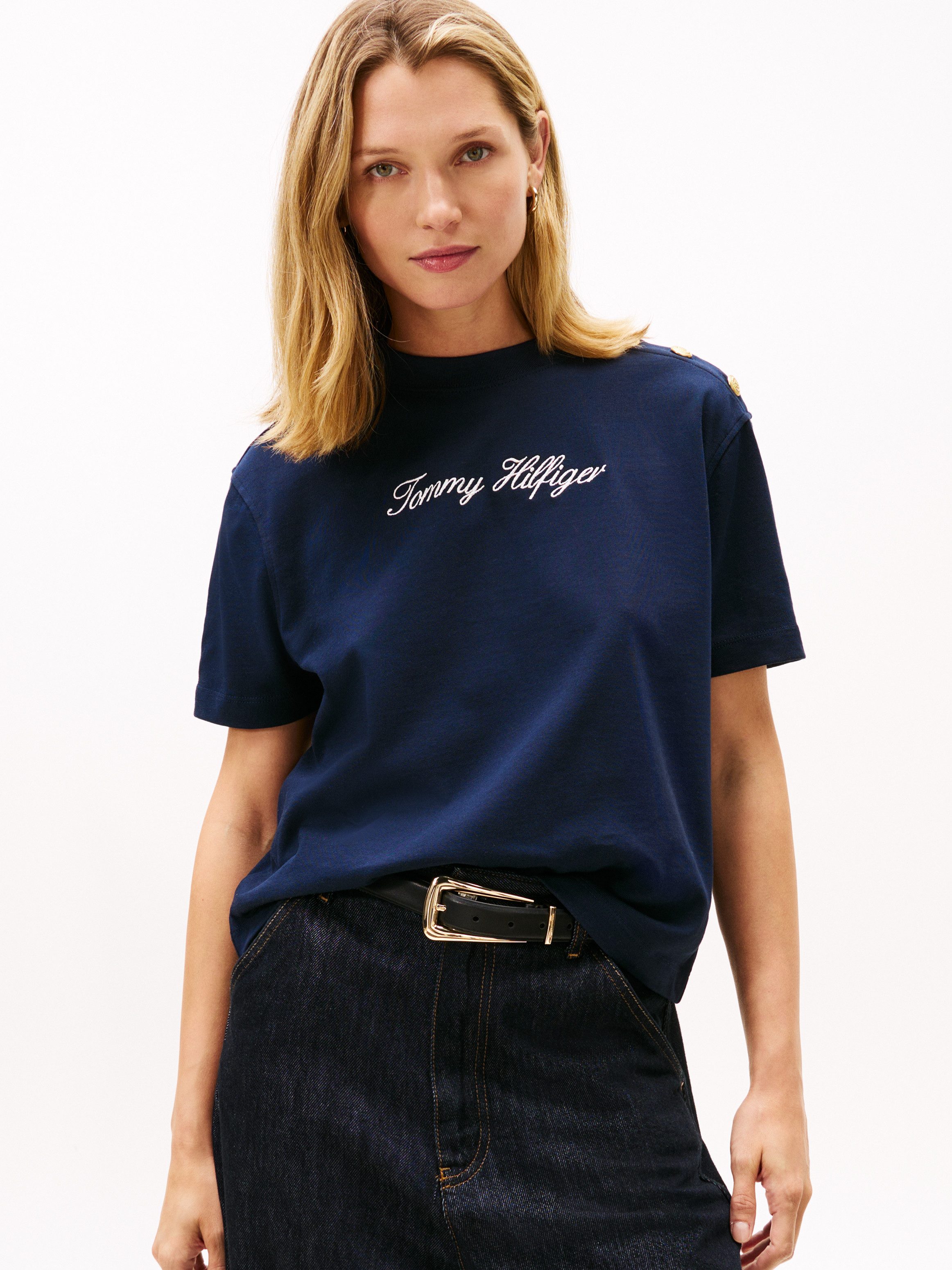 Tommy Hilfiger Kurzarmshirt GOLD BTN SCRIPT MDRN SS TEE mit goldfarbenen Knöpfen