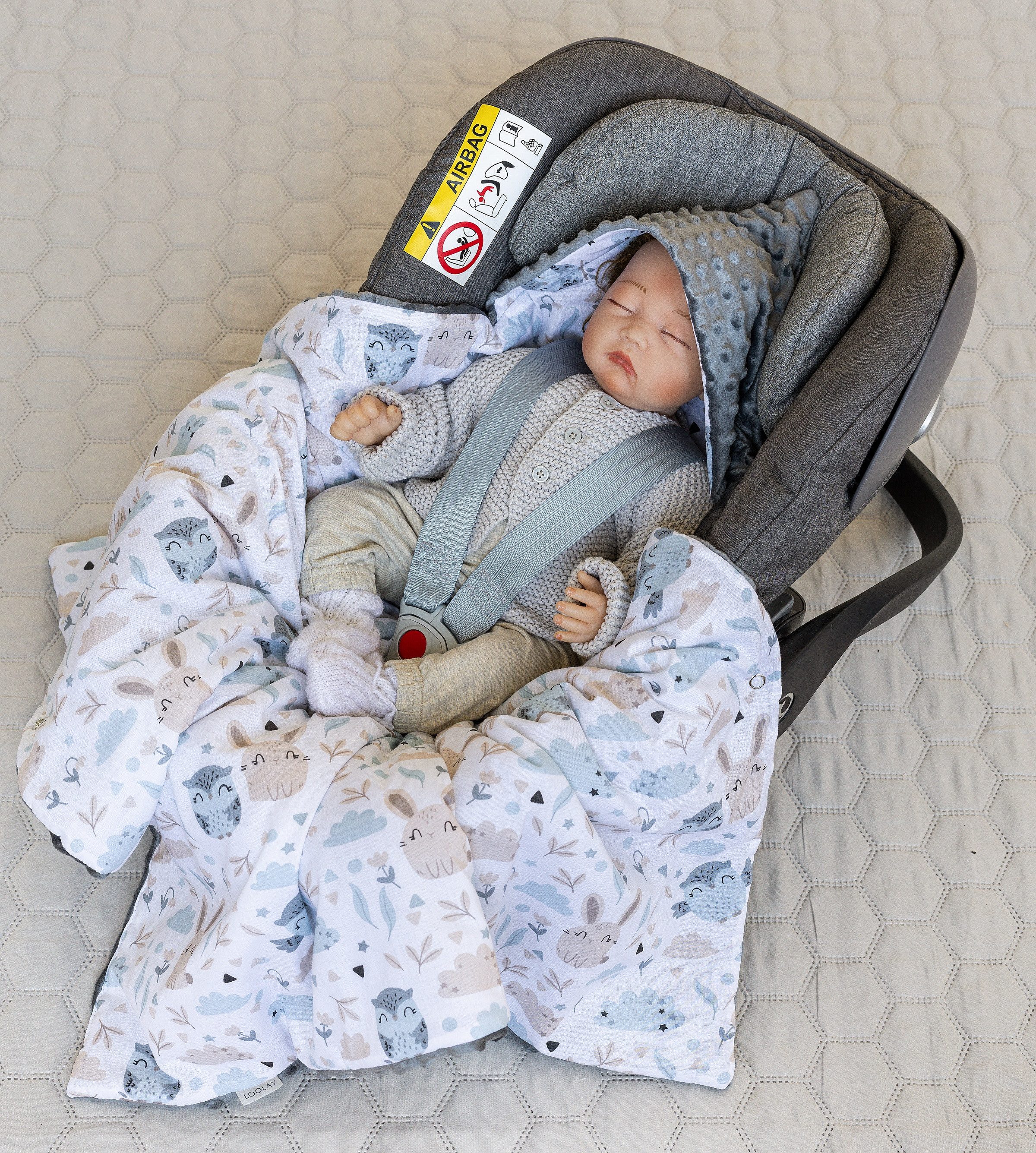 Loolay Babytrage BEIGE Hase Einschlagdecke für Kinder Autositz und Babyschale Babytrage (MINKY/ Baumwolle Kuscheldecke Kinderwagendecke Babydecke, Neugeborene Babyausstattung PREMIUM Babyshower Geschenk), LOOLAY® - 100% Europäische Stoffe und Kleinserien-Nähen!