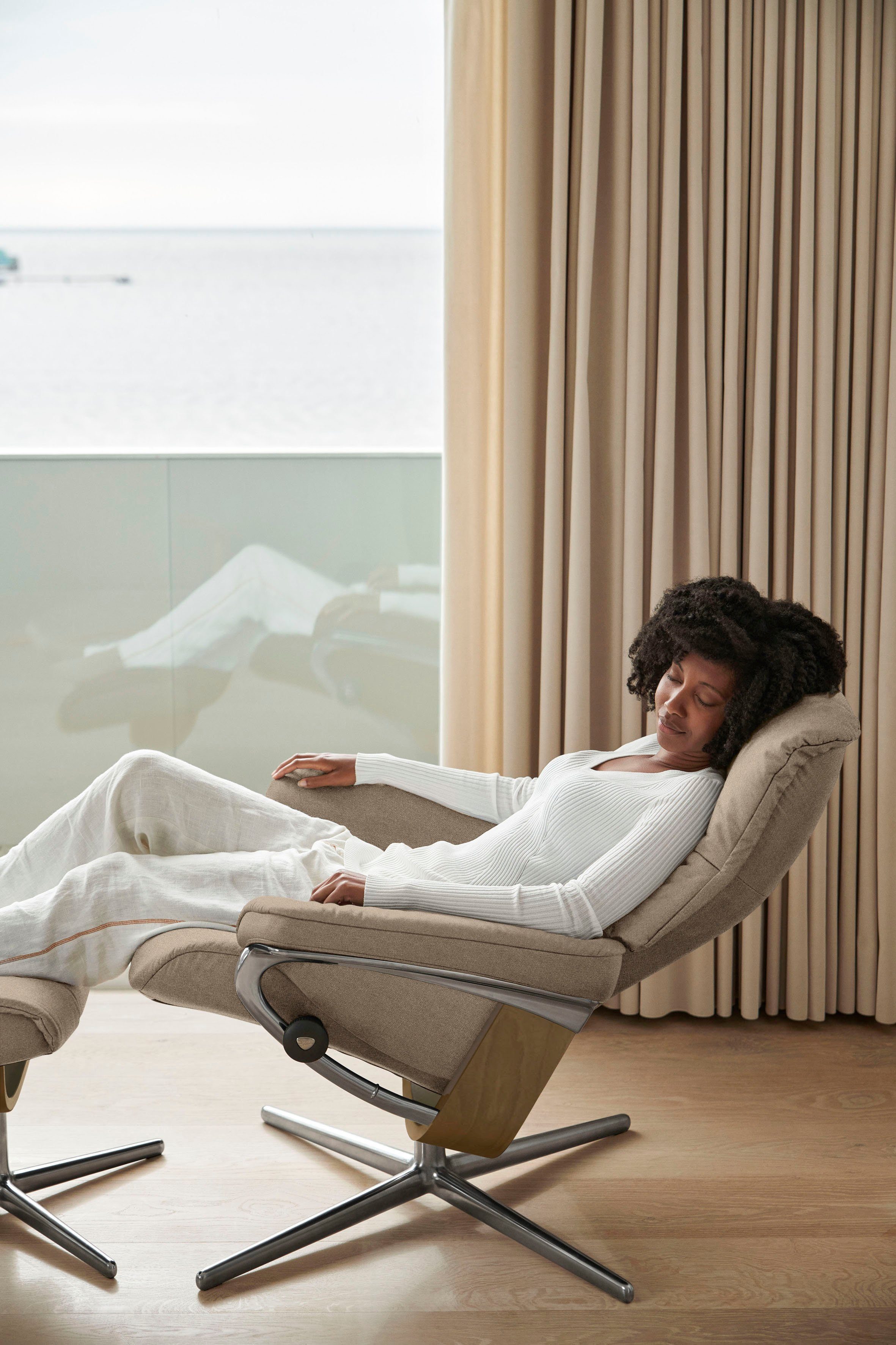 Base, Hocker, S, mit Relaxsessel Mayfair Stressless® L, & Cross M Größe Hocker), (Set, mit mit Holzakzent Eiche Relaxsessel