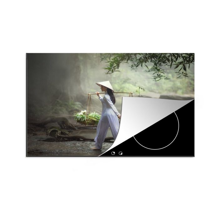 MuchoWow Herdblende-/Abdeckplatte Vietnamesische Frau beim Spaziergang mit Gemüse Vinyl (1 tlg) induktionskochfeld Schutz für die küche Ceranfeldabdeckung