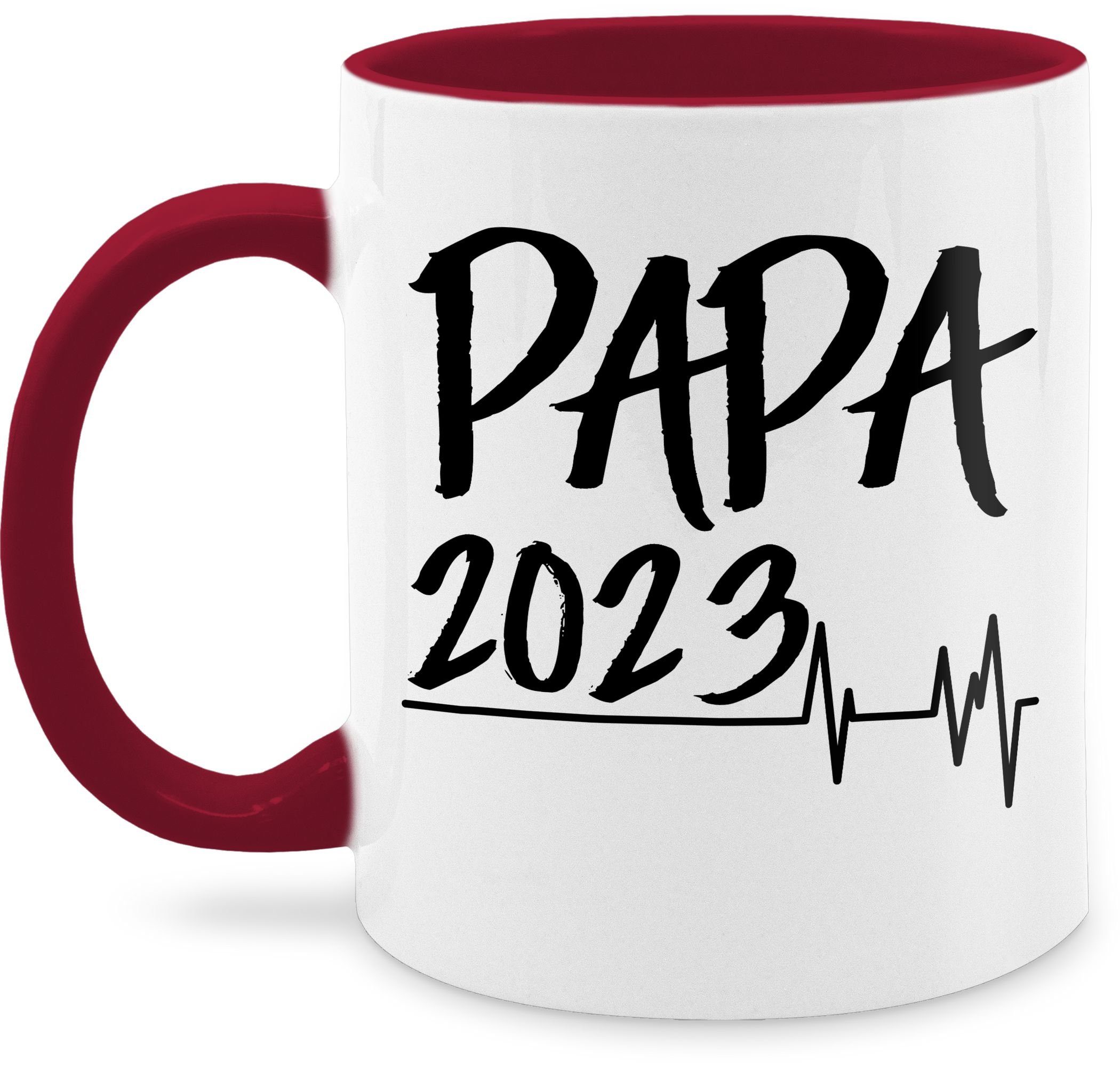 Shirtracer Tasse Papa 2023 Herzschlag, Keramik, Geschenk Vatertag Kaffeetasse 3 Bordeauxrot
