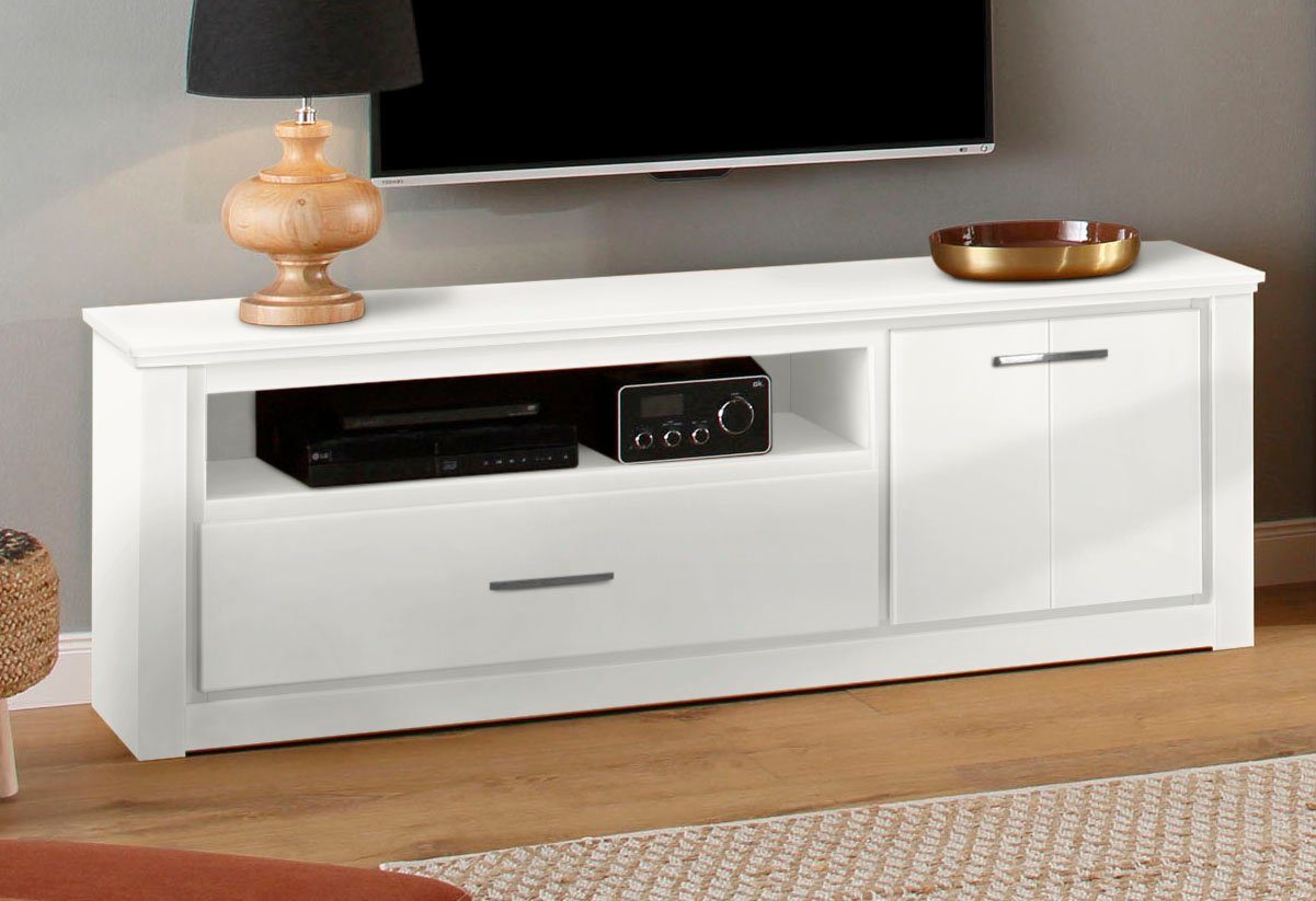 OTTO home Lowboard Celia, Kommode mit einer schönen Holzstruktur und edlen Metallgriffen