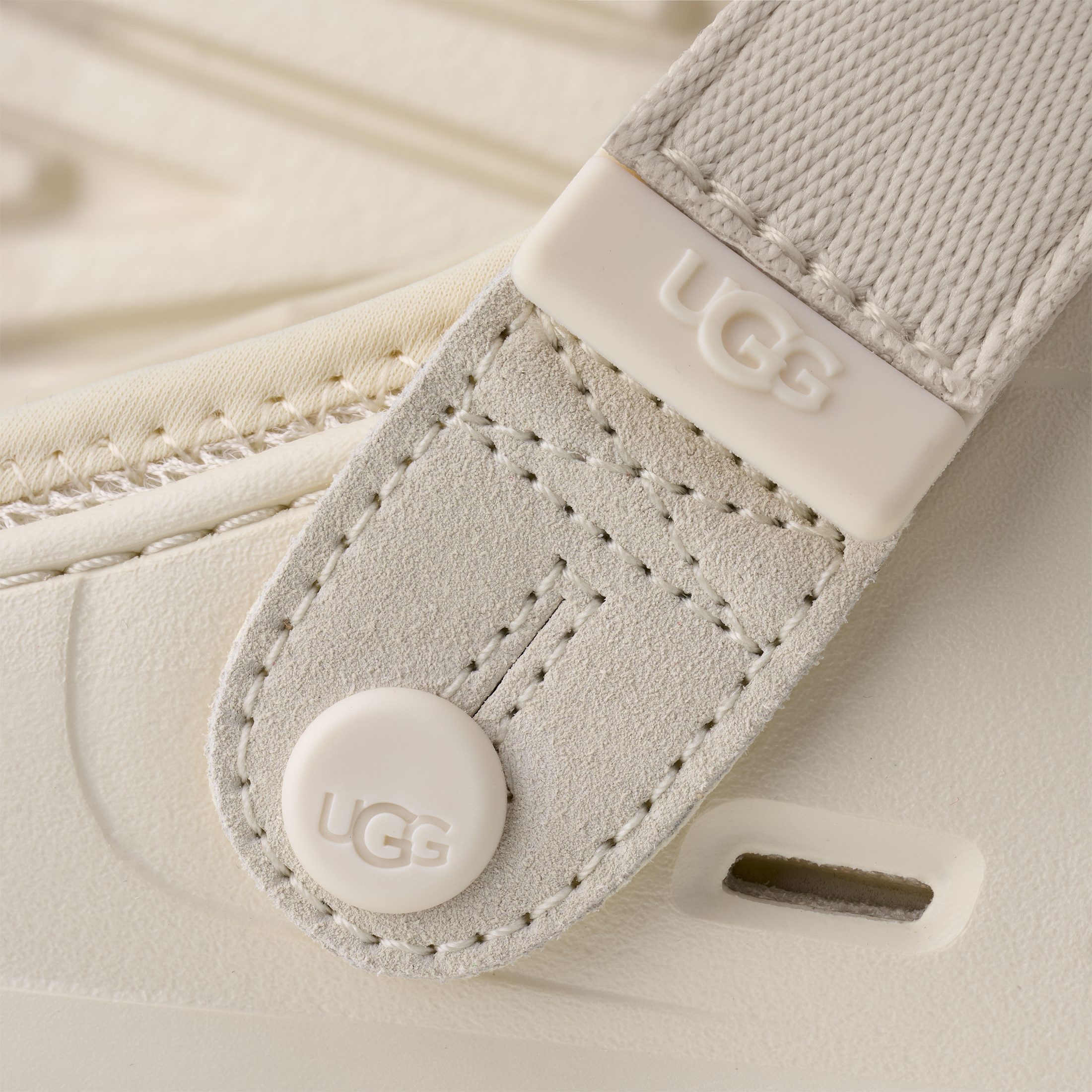 UGG PEAK MOD Clog Flats, Schlupfschuh, Mule mit Fußbett