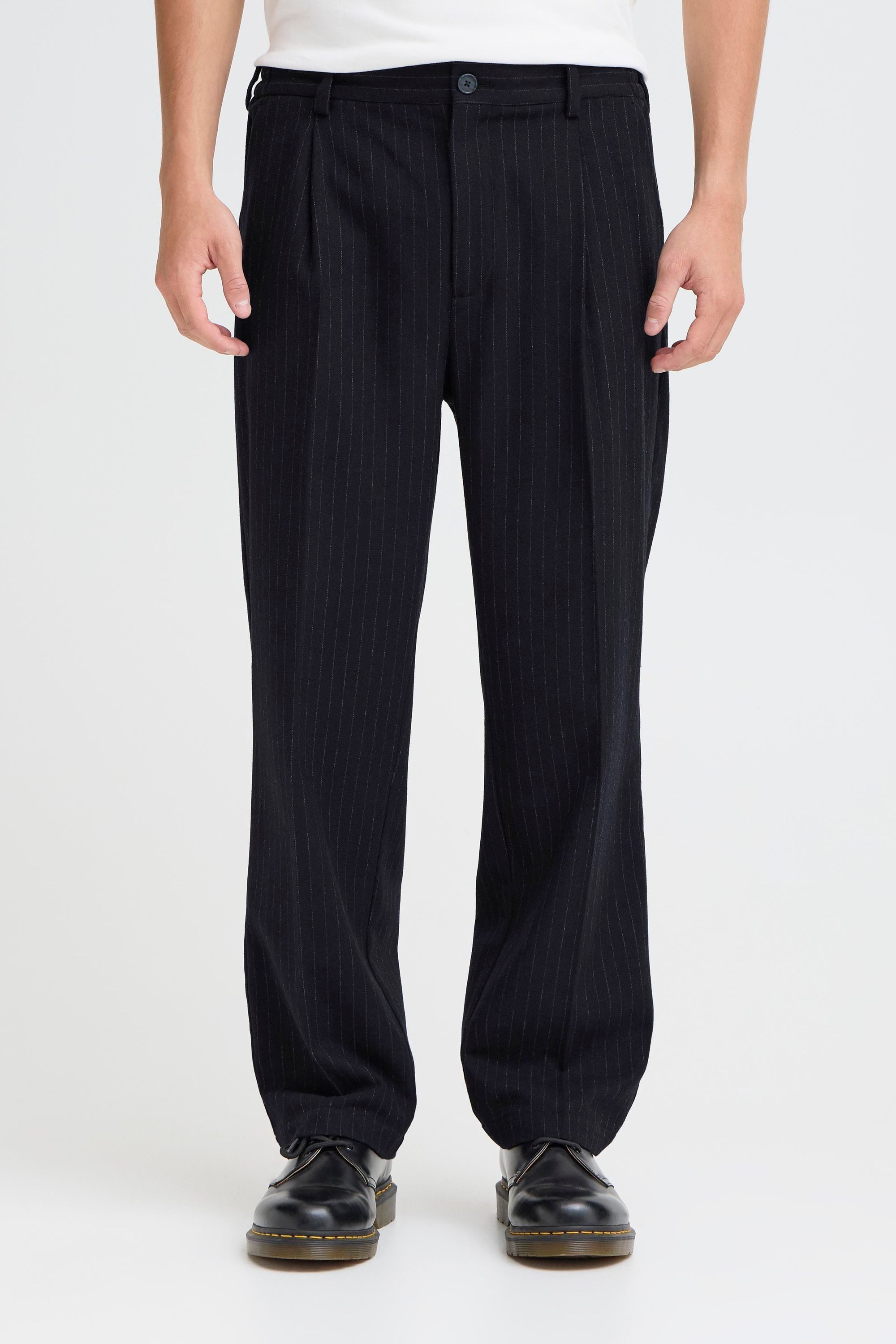 Casual Friday Anzughose CFPIERCE Moderne Anzugshose mit zeitlosem Nadelstreifen-Muster