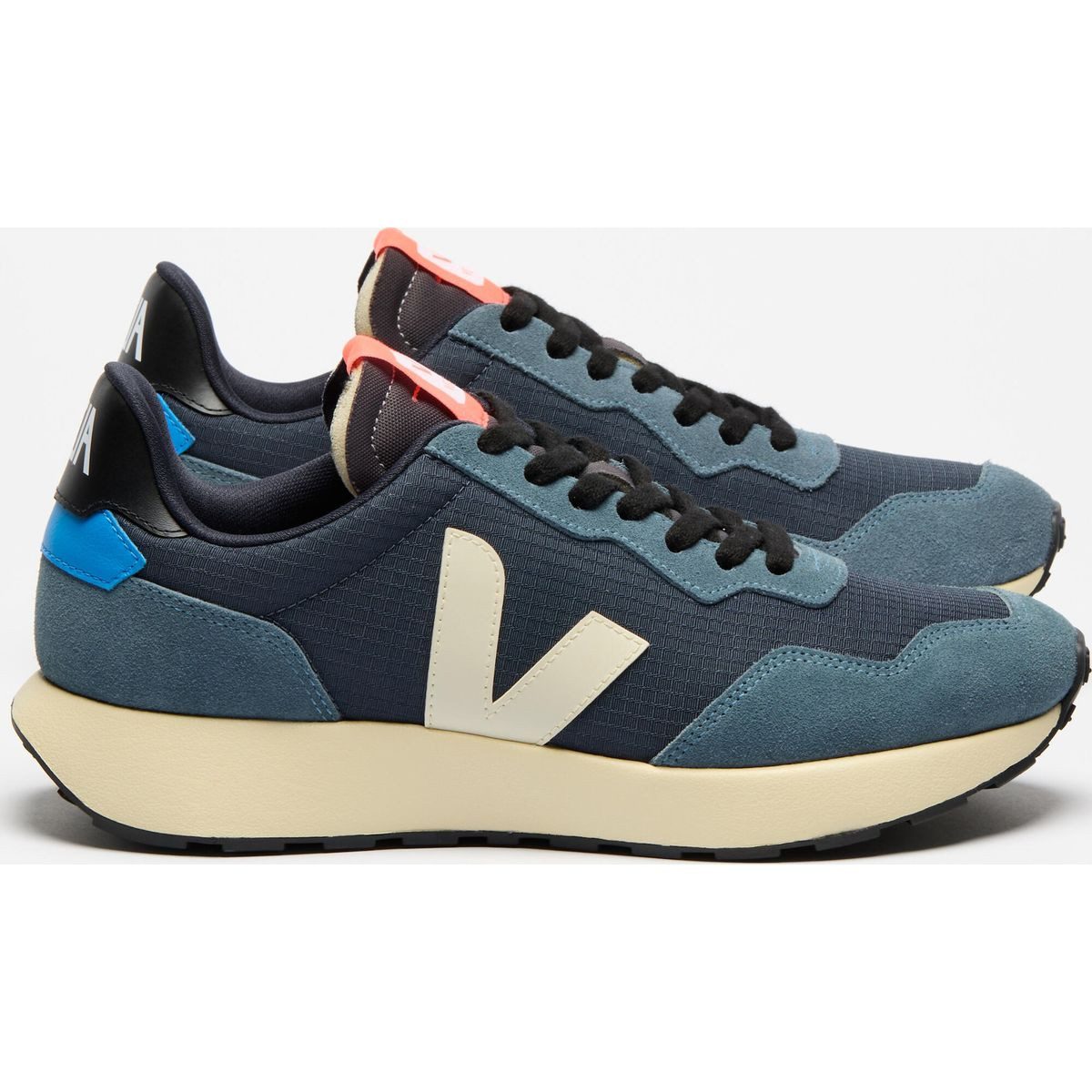 VEJA Paulistana Ripstop Men Sneaker Retro-Running-Sneaker für urbanen Alltag und sportliche Aktivitäten.