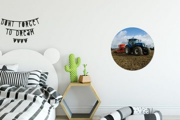 MuchoWow Gemälde Traktor - Blau - Landleben - Wolken, (1 St), Kreis Wanddekoration Forex, Rundes Wandbild, Wohnzimmer, 30x30 cm