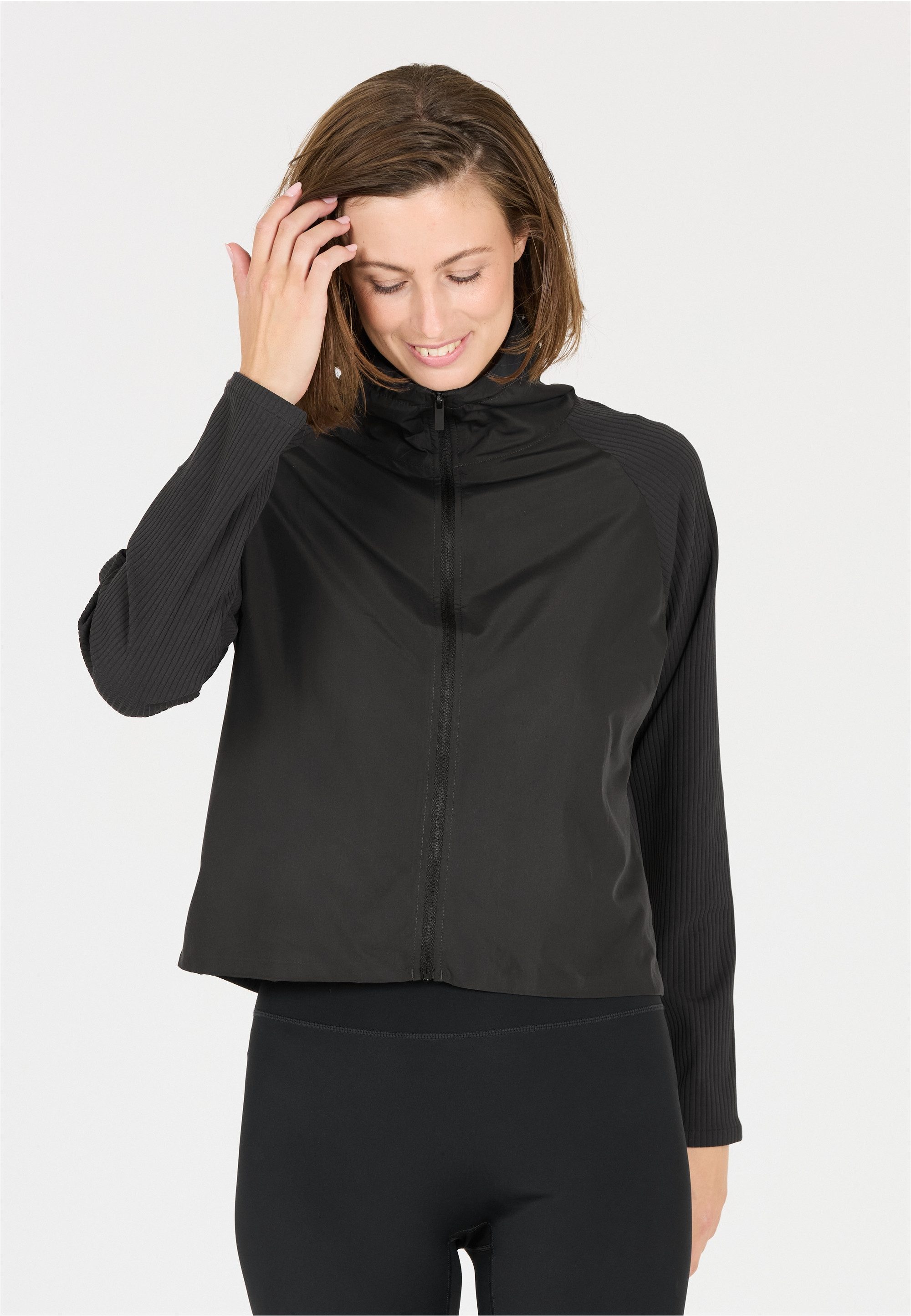 ATHLECIA Outdoorjacke Aiana in atmungsaktiver Stretch-Qualität