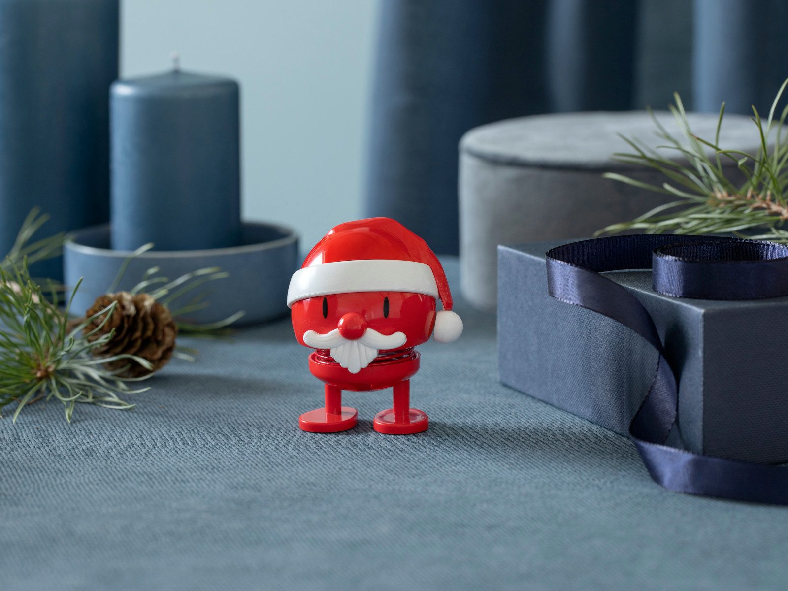 HOPTIMIST Dekofigur Santa Claus Bumble S red 7,2cm
