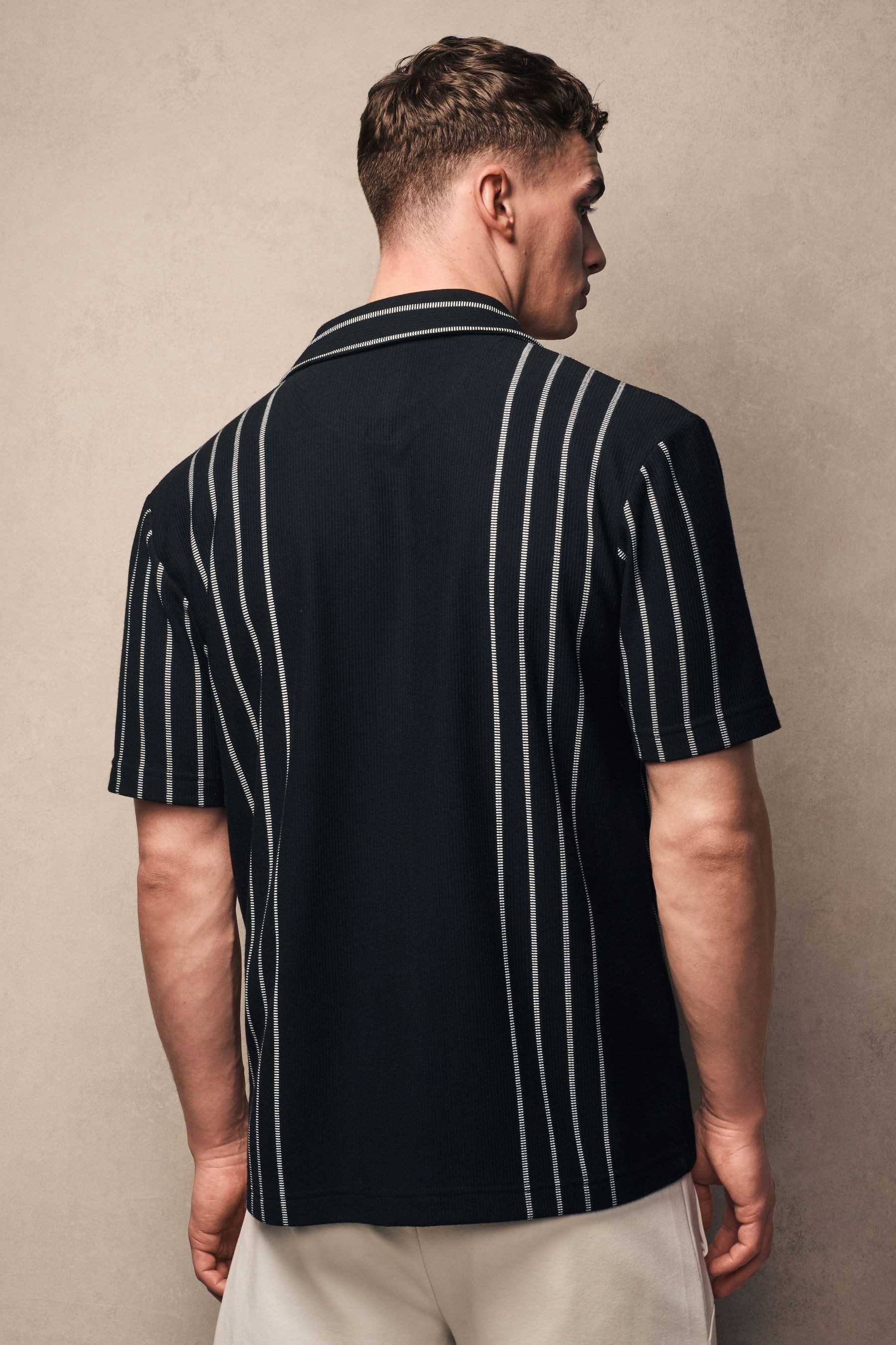 Next Kurzarmhemd Hemd aus strukturiertem Jersey günstig online kaufen