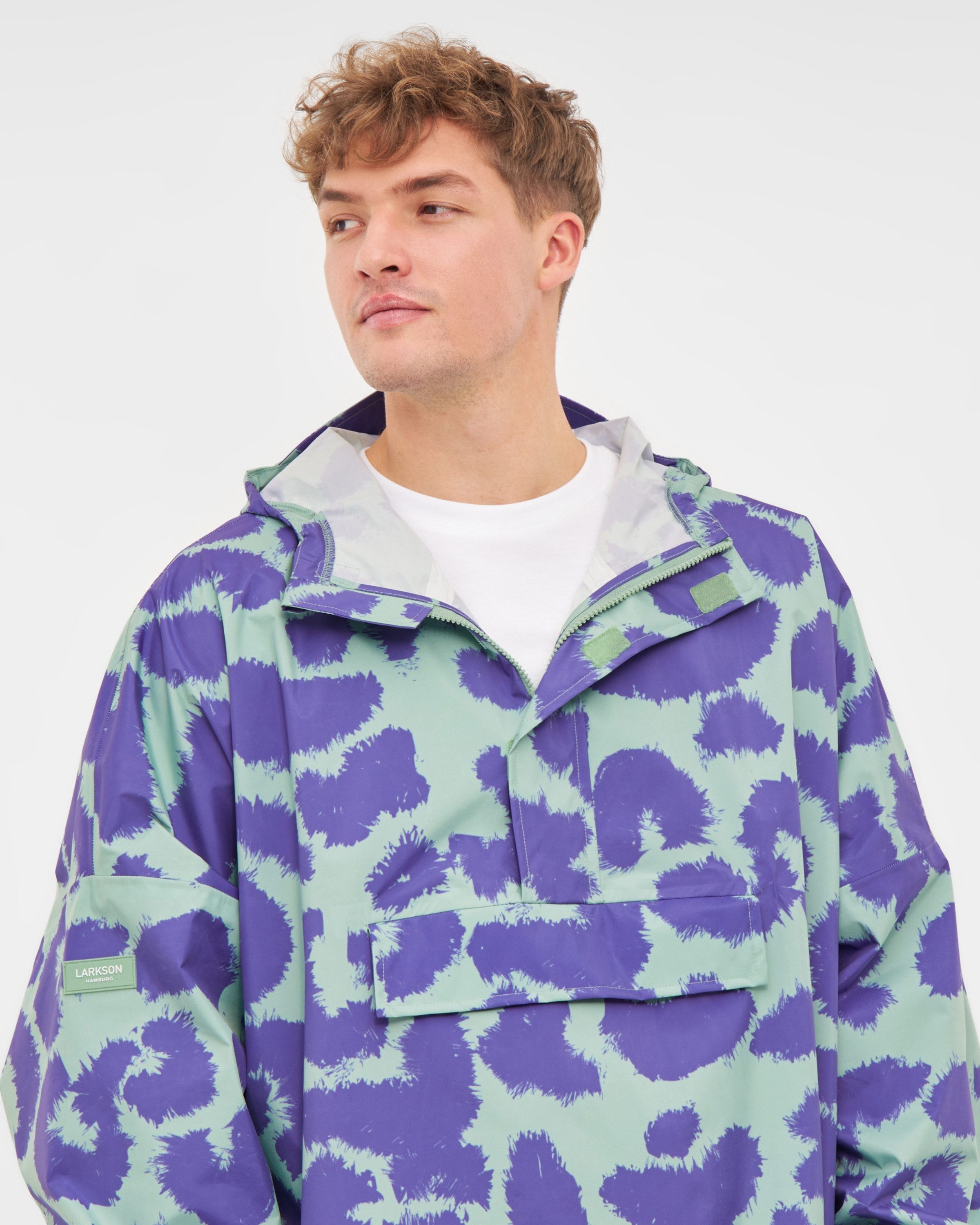 LARKSON Regenponcho Lykke Regenponcho, Wassersäule 10.000 mm (1-St) Wasserdichtes Regencape mit verschweißten Nähten