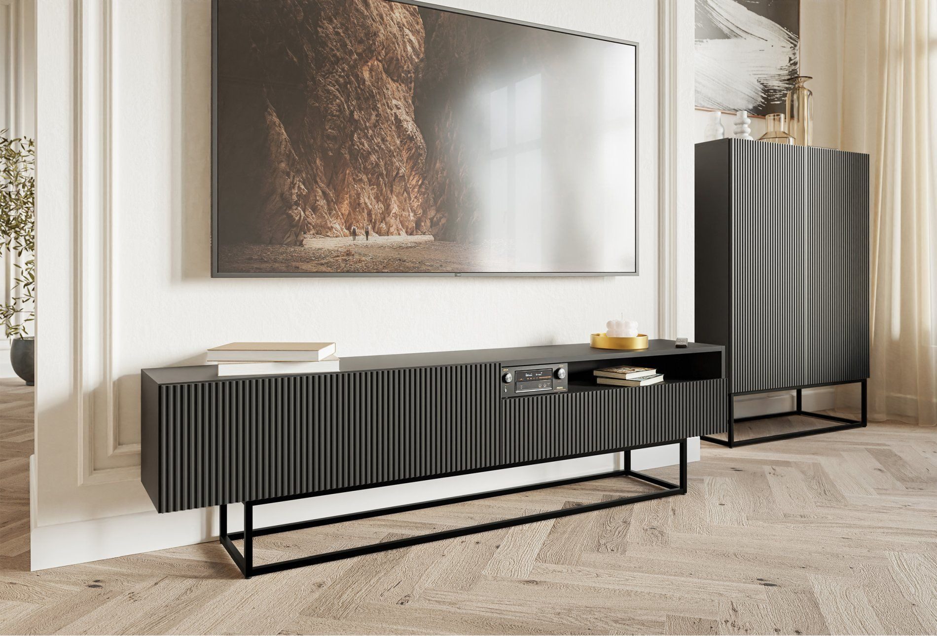 Selsey TV-Schrank VELDIO TV-Lowboard 175 cm – Offenes Fach, Riffel-Optik & Schwarzgestell