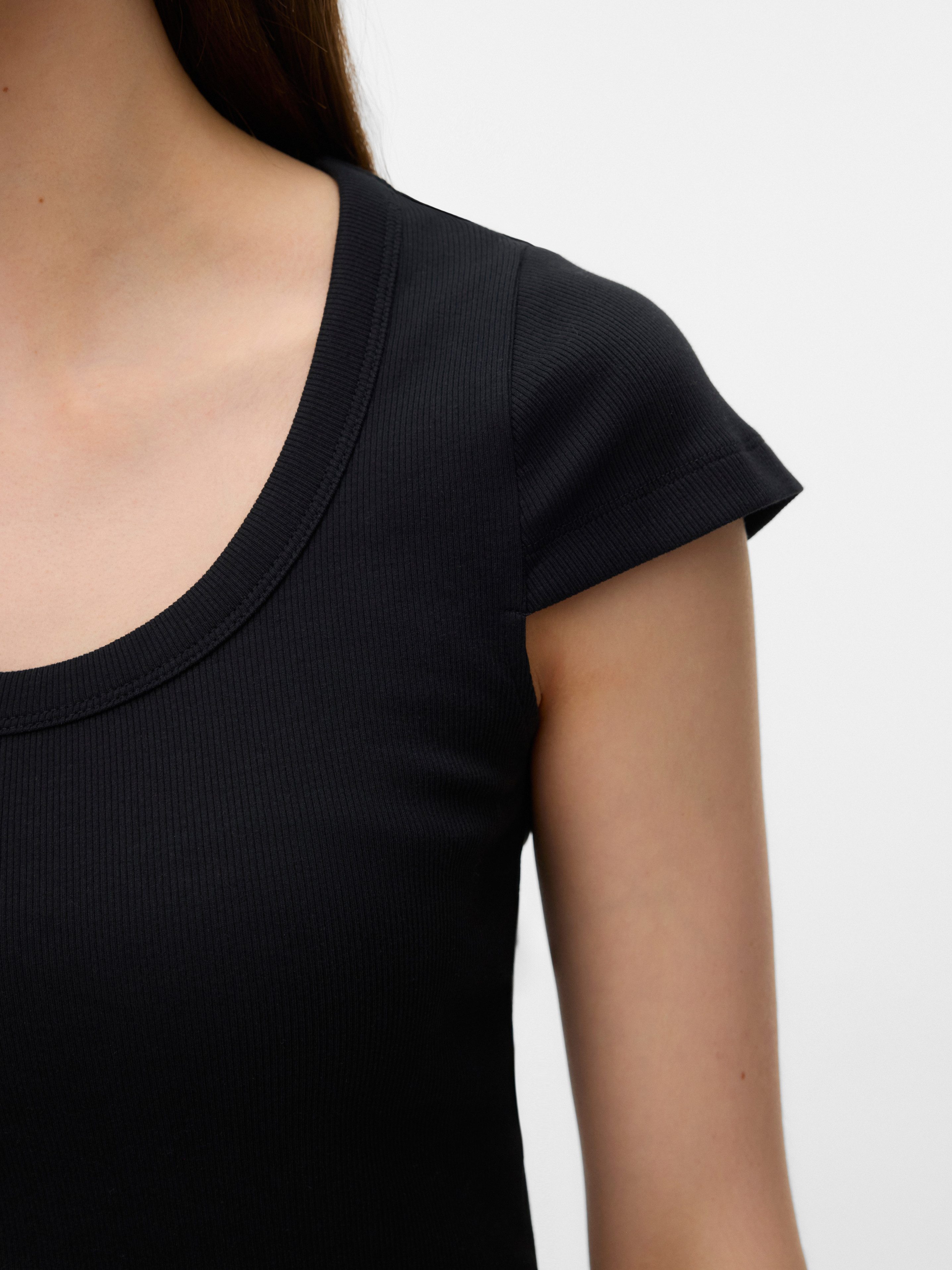 Vero Moda Kurzarmshirt VMCHLOE CS SHORT U-NECK NOOS Baumwollmischung