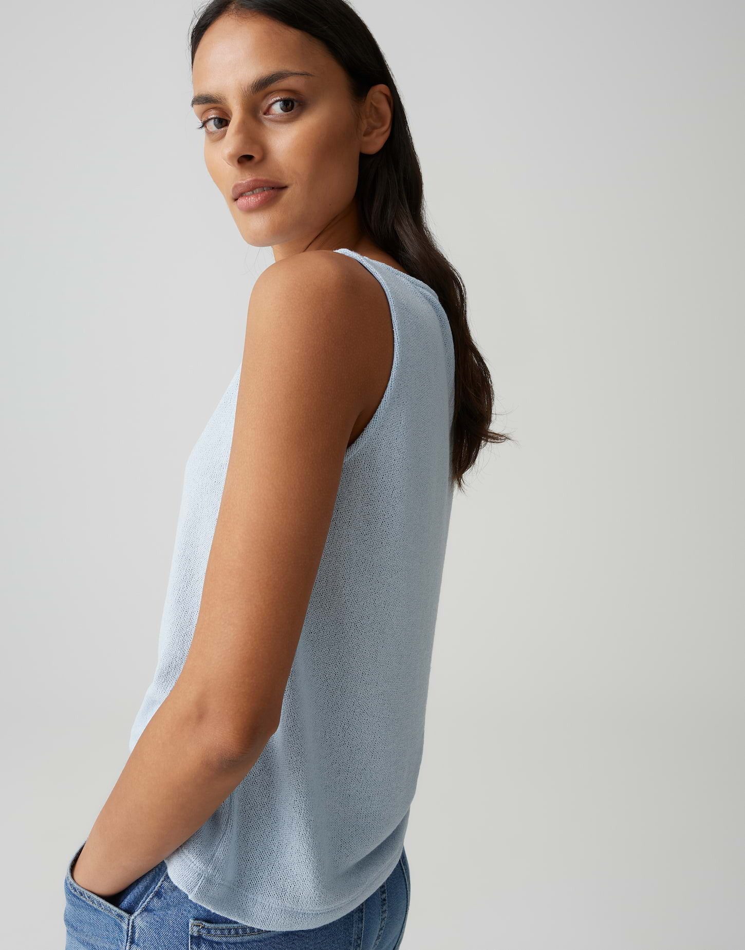 OPUS Shirttop ILONKI Loose in edler Strickoptik ärmellos und mit Rundhalsausschnitt – Bild 5 von 5