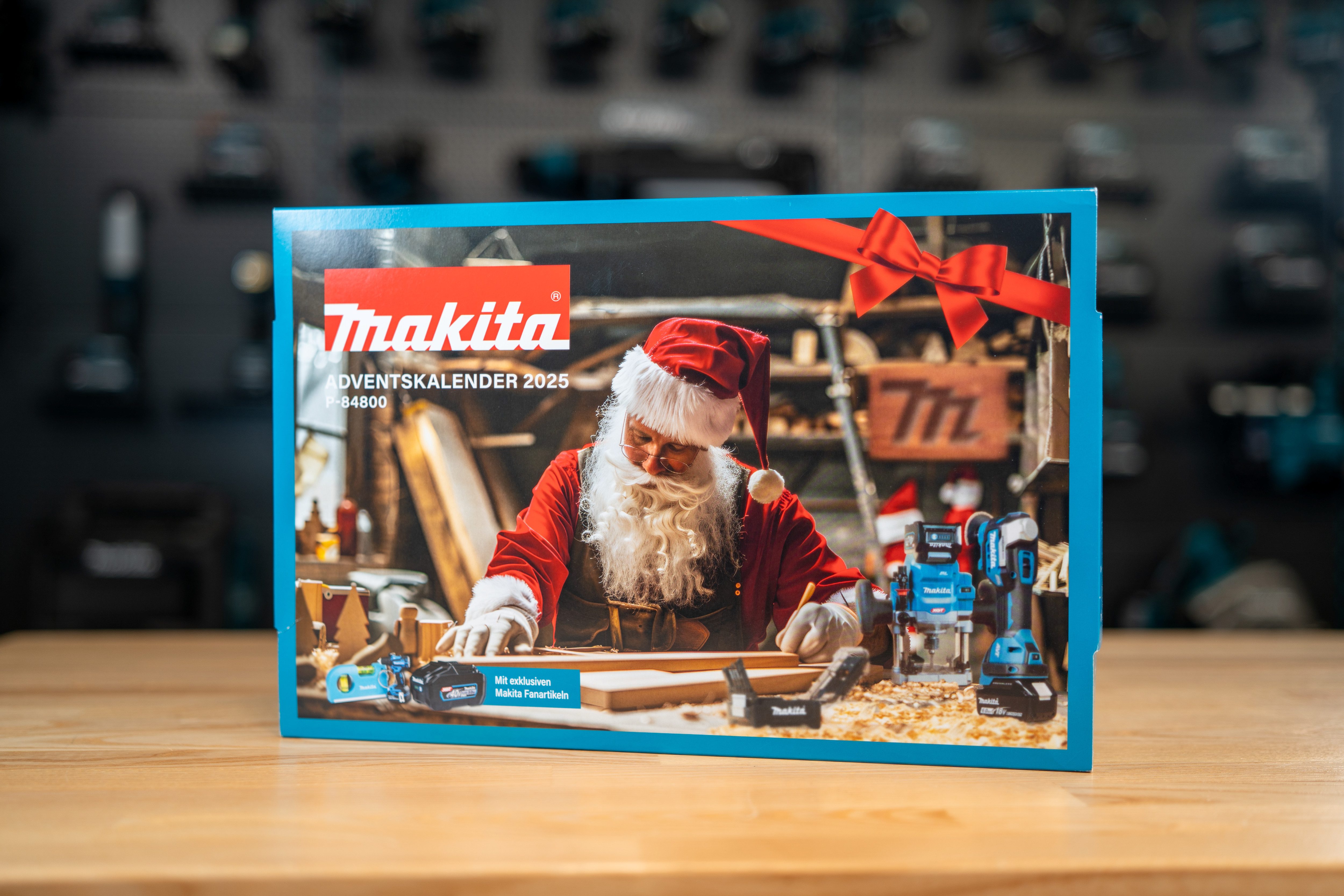 Makita Календари 2025, mit vielen praktischen Werkzeugen und originellen Fanartikeln