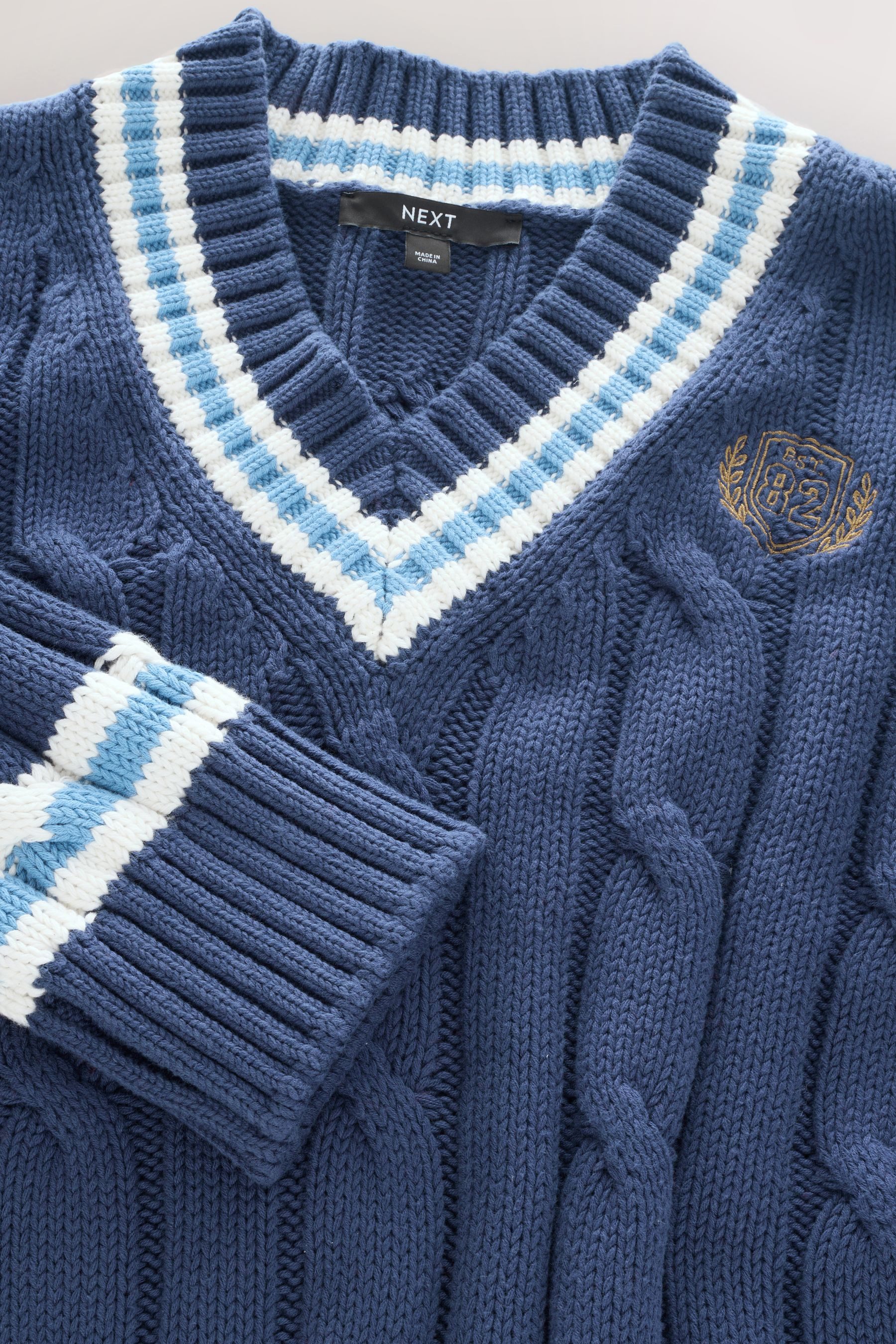 Next V-Ausschnitt-Pullover Strickpullover mit Zopfmuster und V-Ausschnitt ( günstig online kaufen