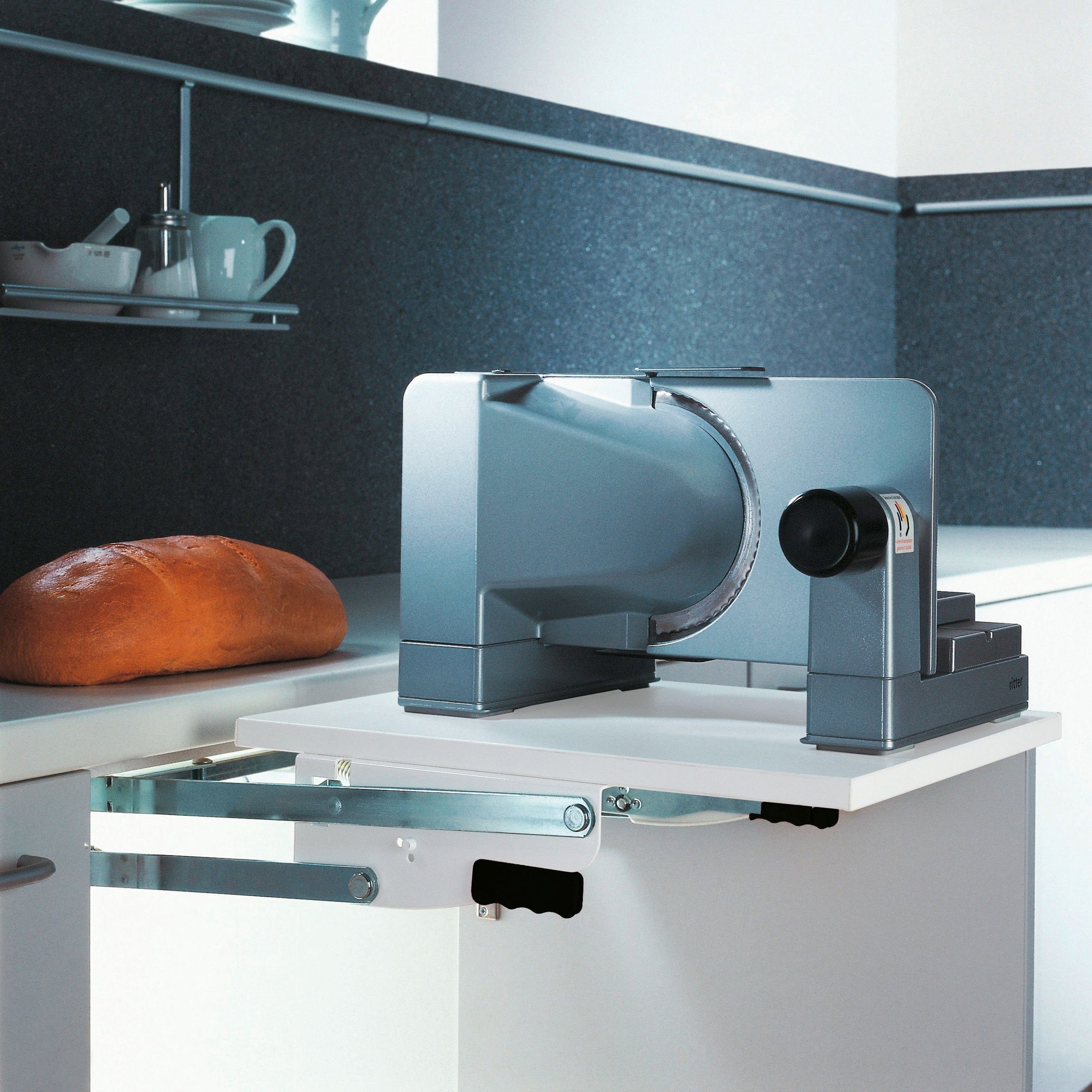 Kesseböhmer Auszugsboden Parallelschwenkmechanik I, Tragkraft 10 kg, für Schrankinnenmaß 410-570 mm