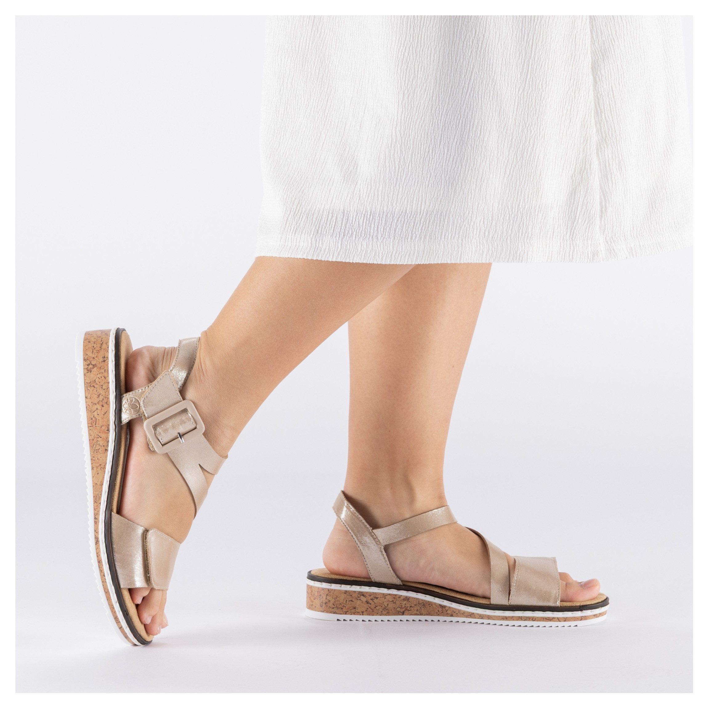 Rieker Riemchensandale Sommerschuh, Sandalette, Keilabsatz, mit asymmetrischem Riemchen