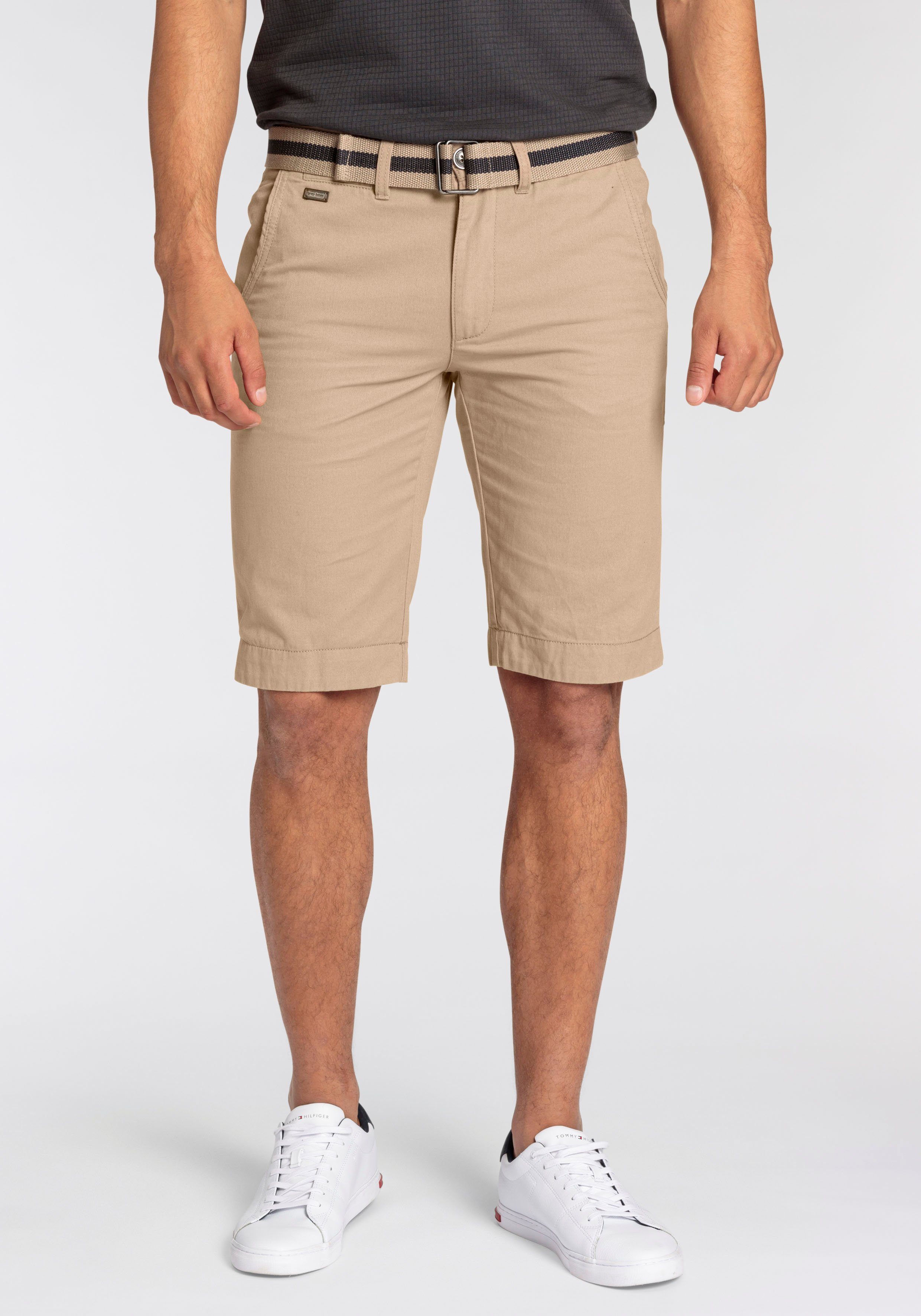 Bruno Banani Chinoshorts inklusive Gürtel