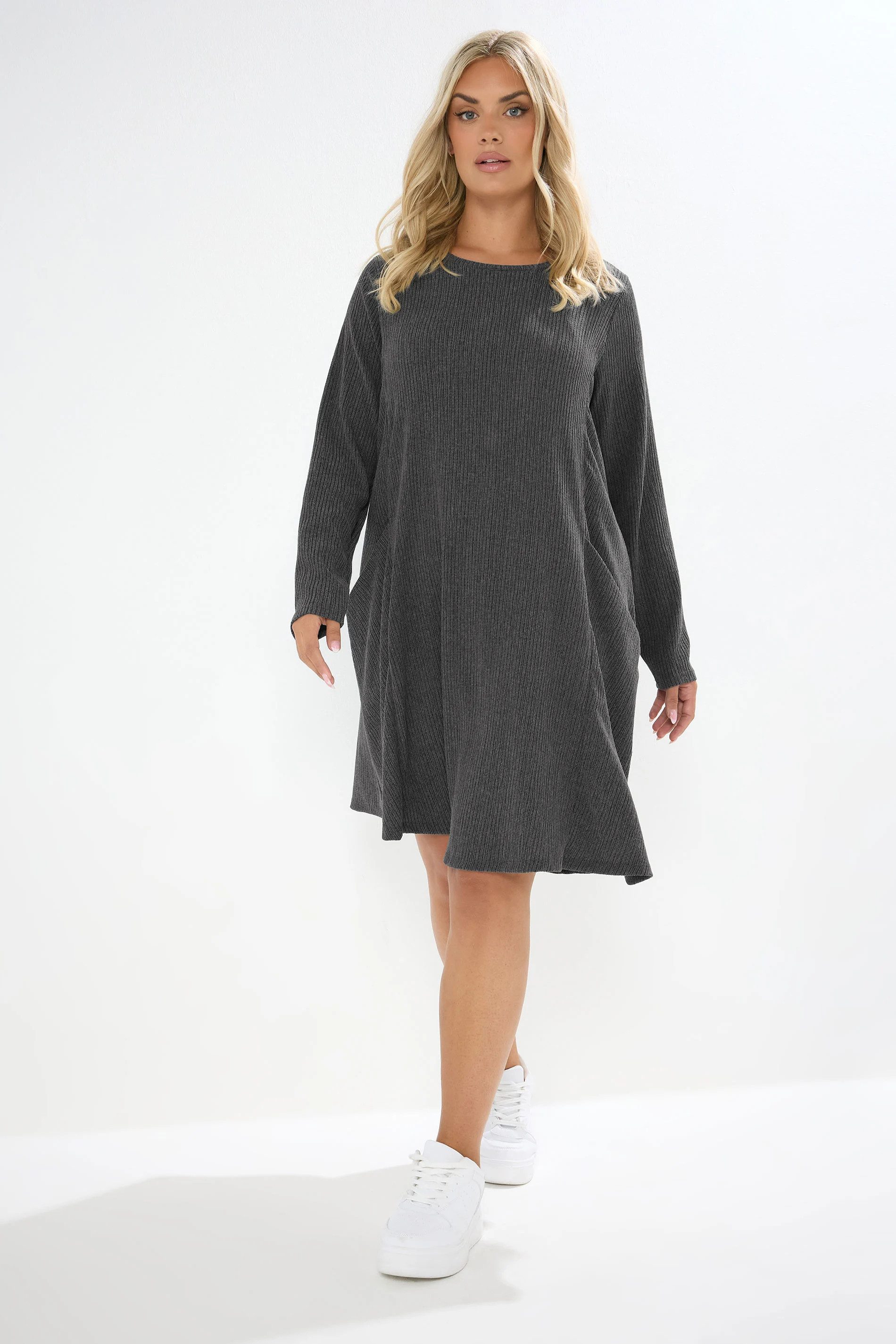 Stil Diva Minikleid Cordkleid in Übergröße mit langen Ärmeln, Rundhalsaussc günstig online kaufen