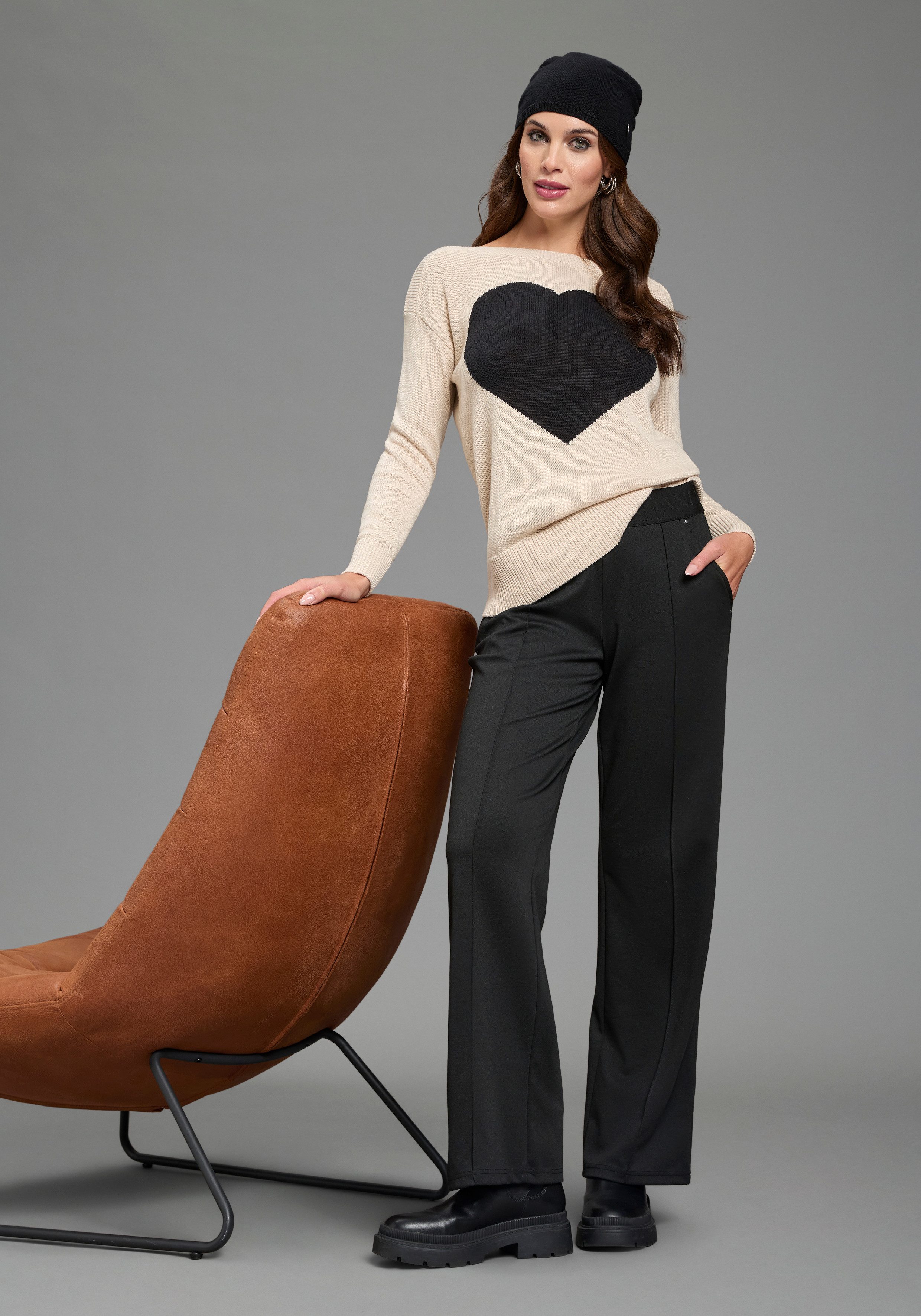 Zum Outfit 12