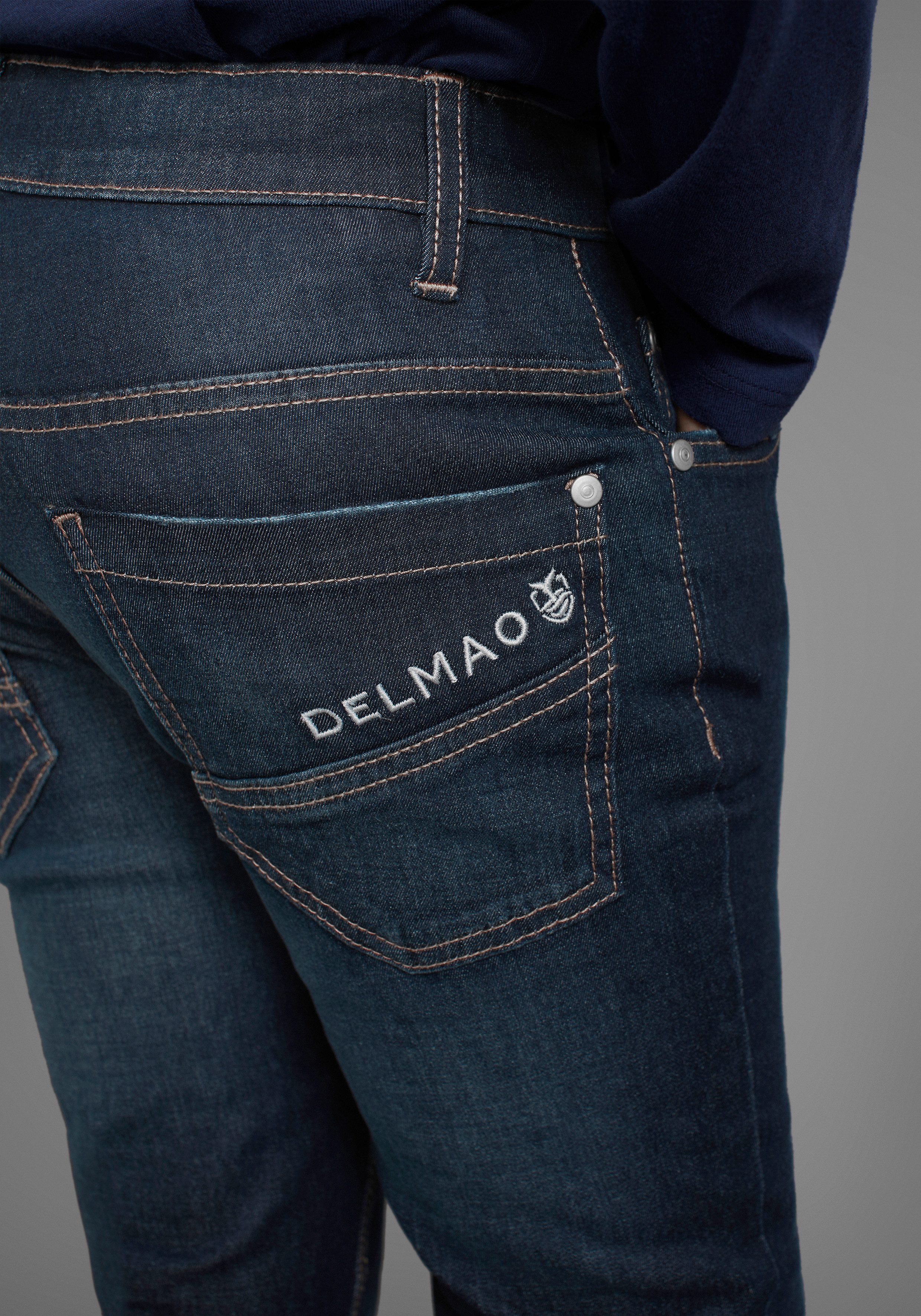 DELMAO Stretch-Jeans Straight-fit Jeans für Jungen elastisches Material, Used-Look-Waschung, niedrige Leibhöhe